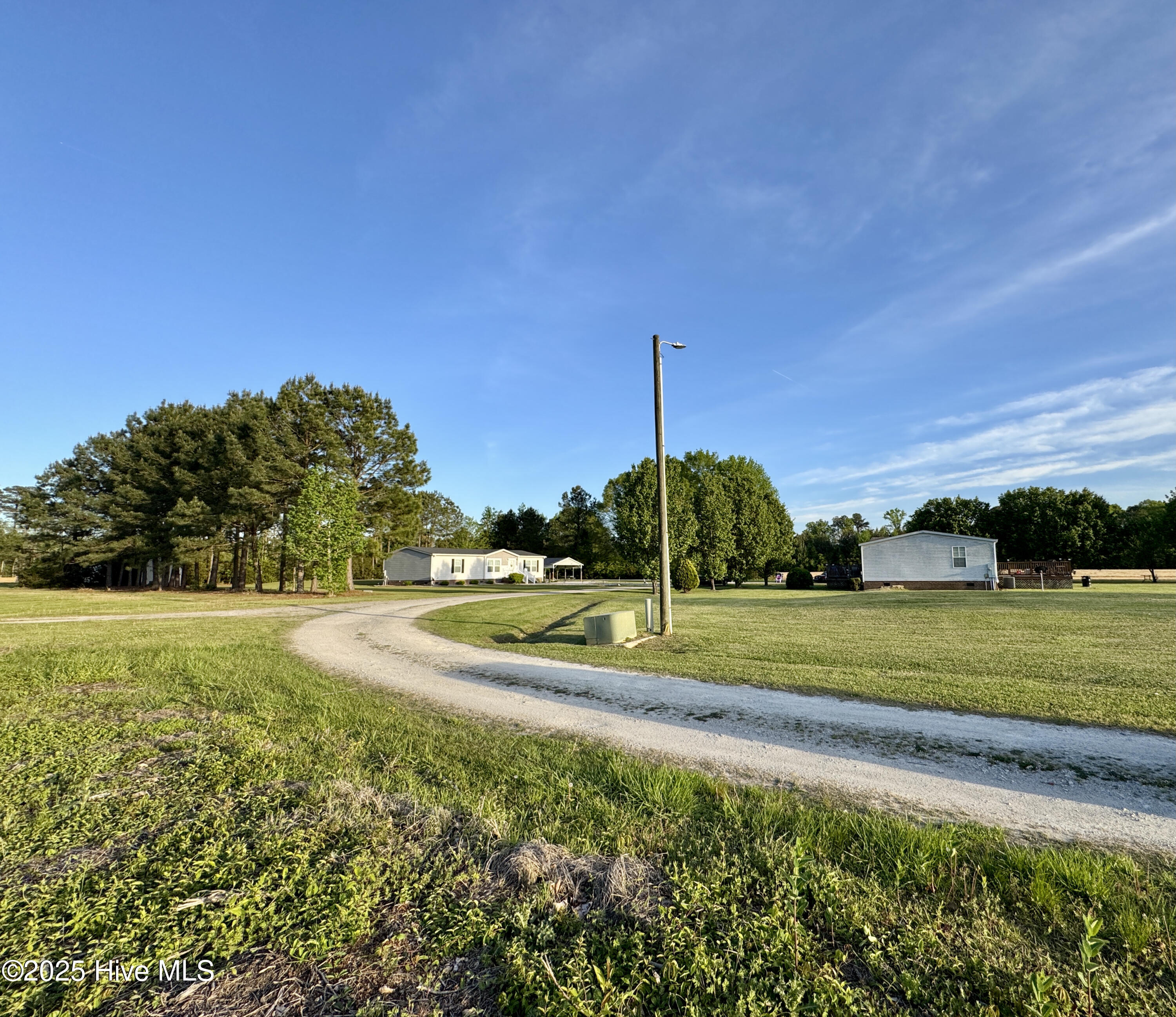 206 Meadowbrook Lane Property Photo 10