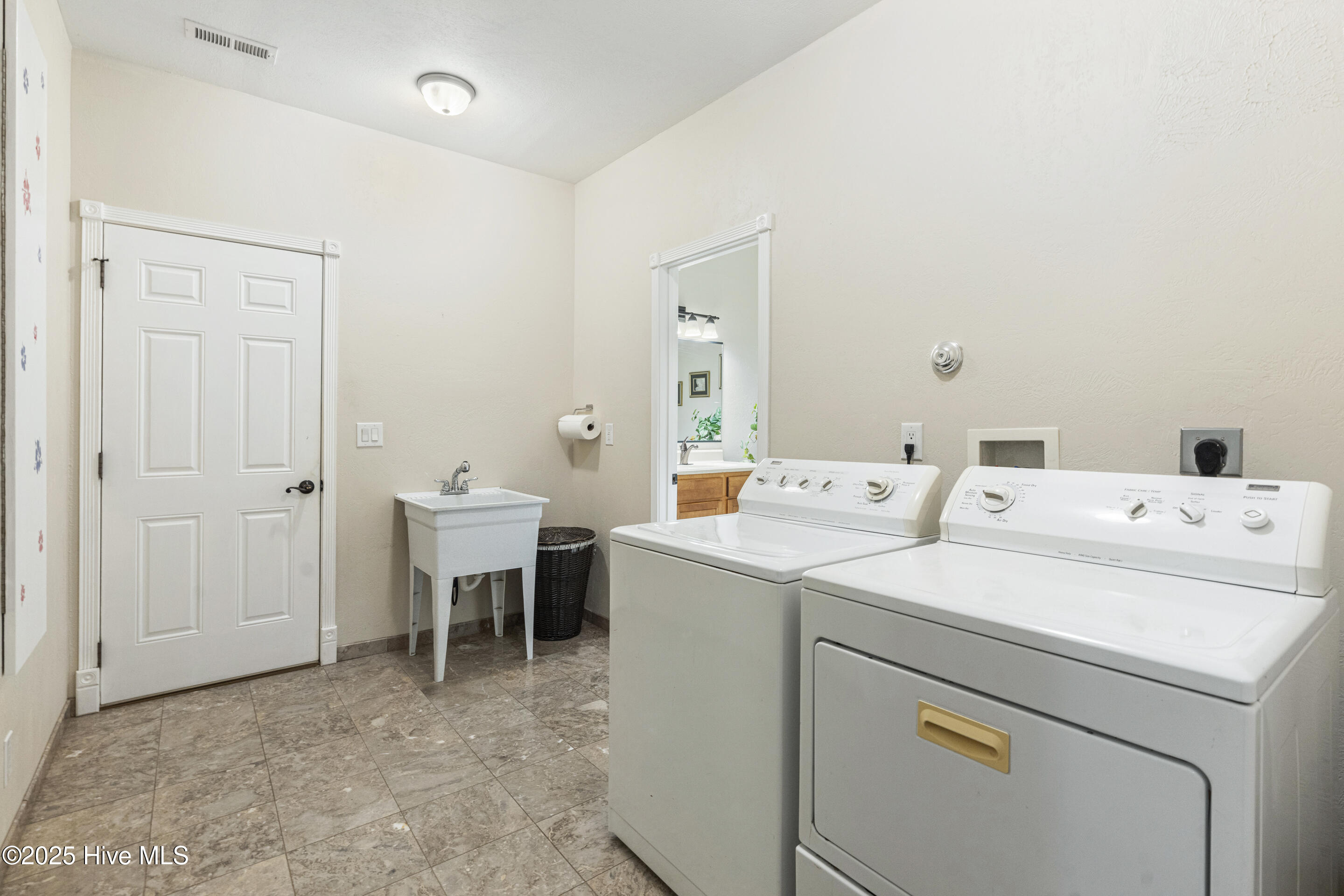 147 Pine Needle Drive Property Photo 30