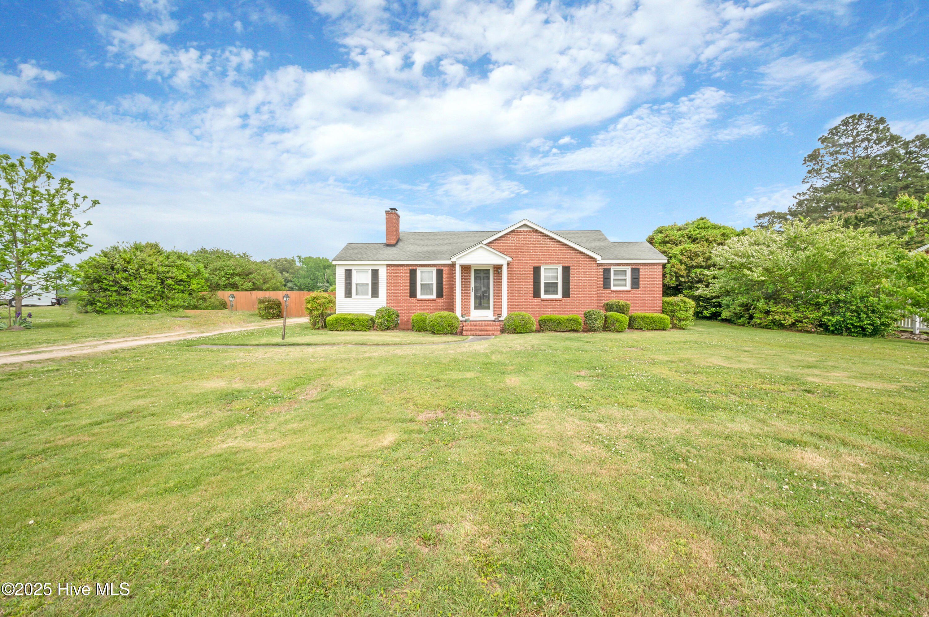 3183 Wallace Family Road Property Photo 1