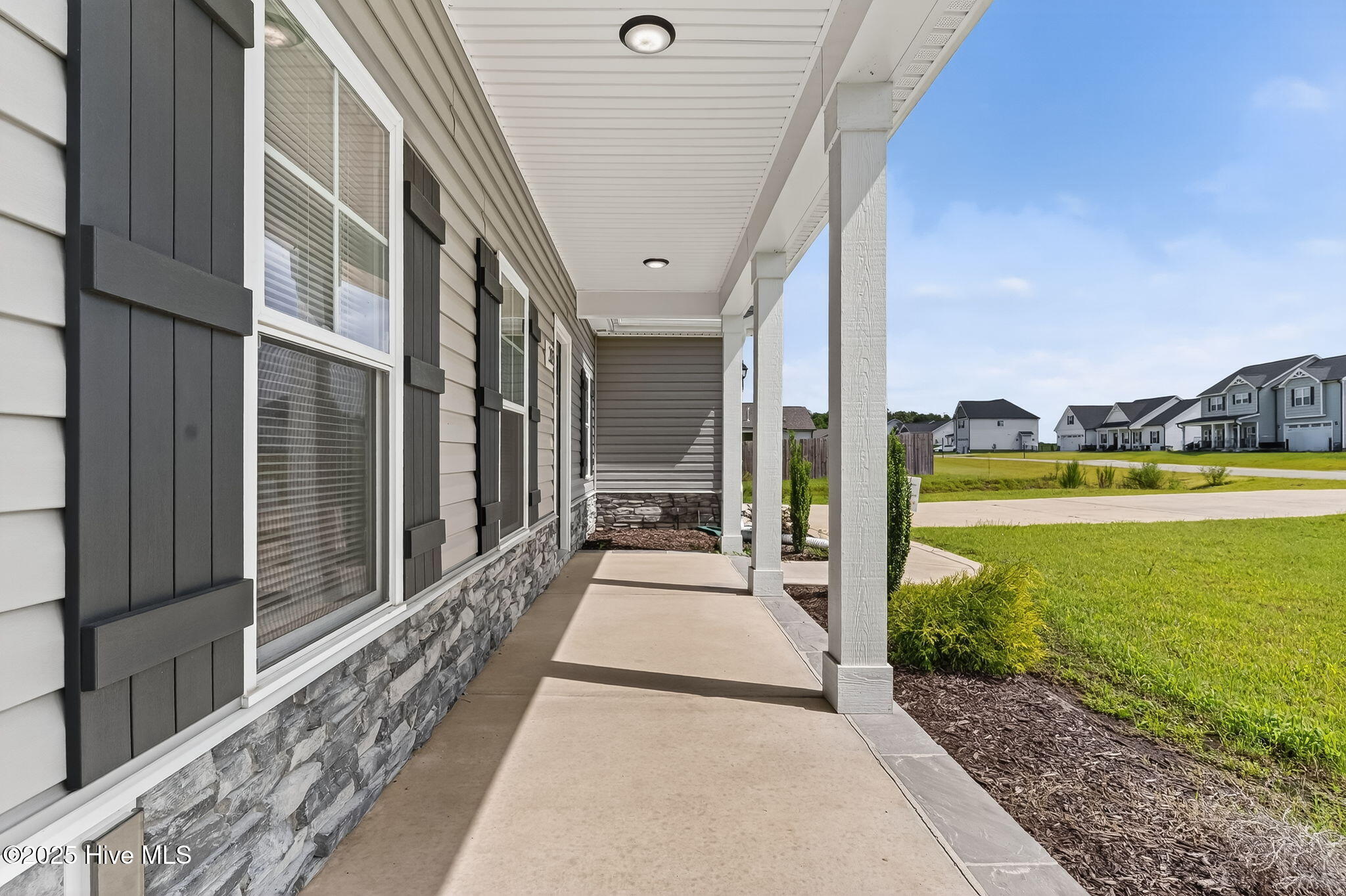 203 Fynloch Chase Drive Property Photo 10