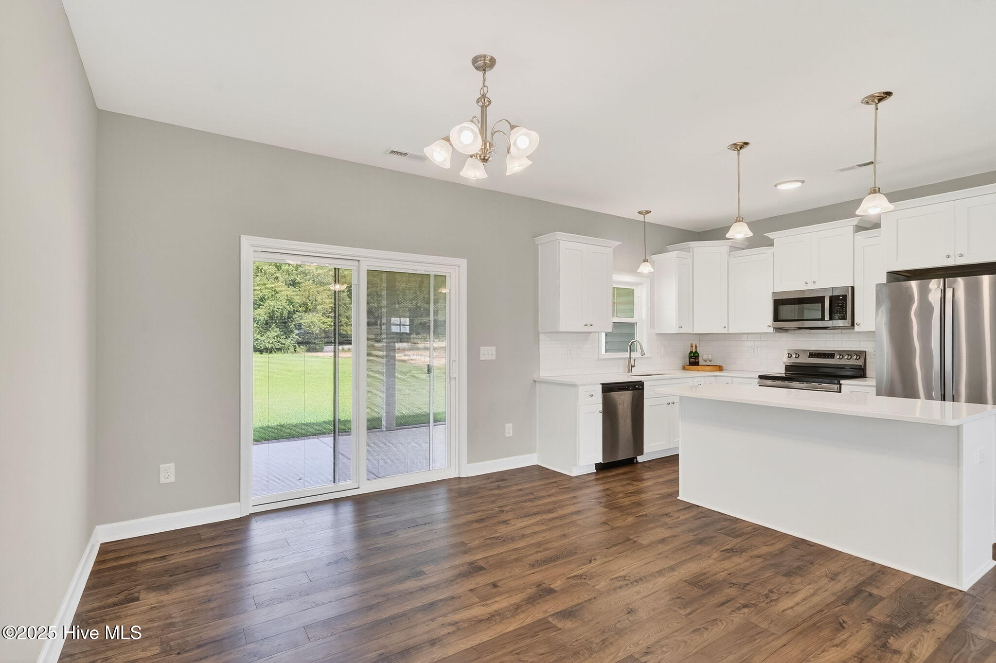 203 Fynloch Chase Drive Property Photo 14