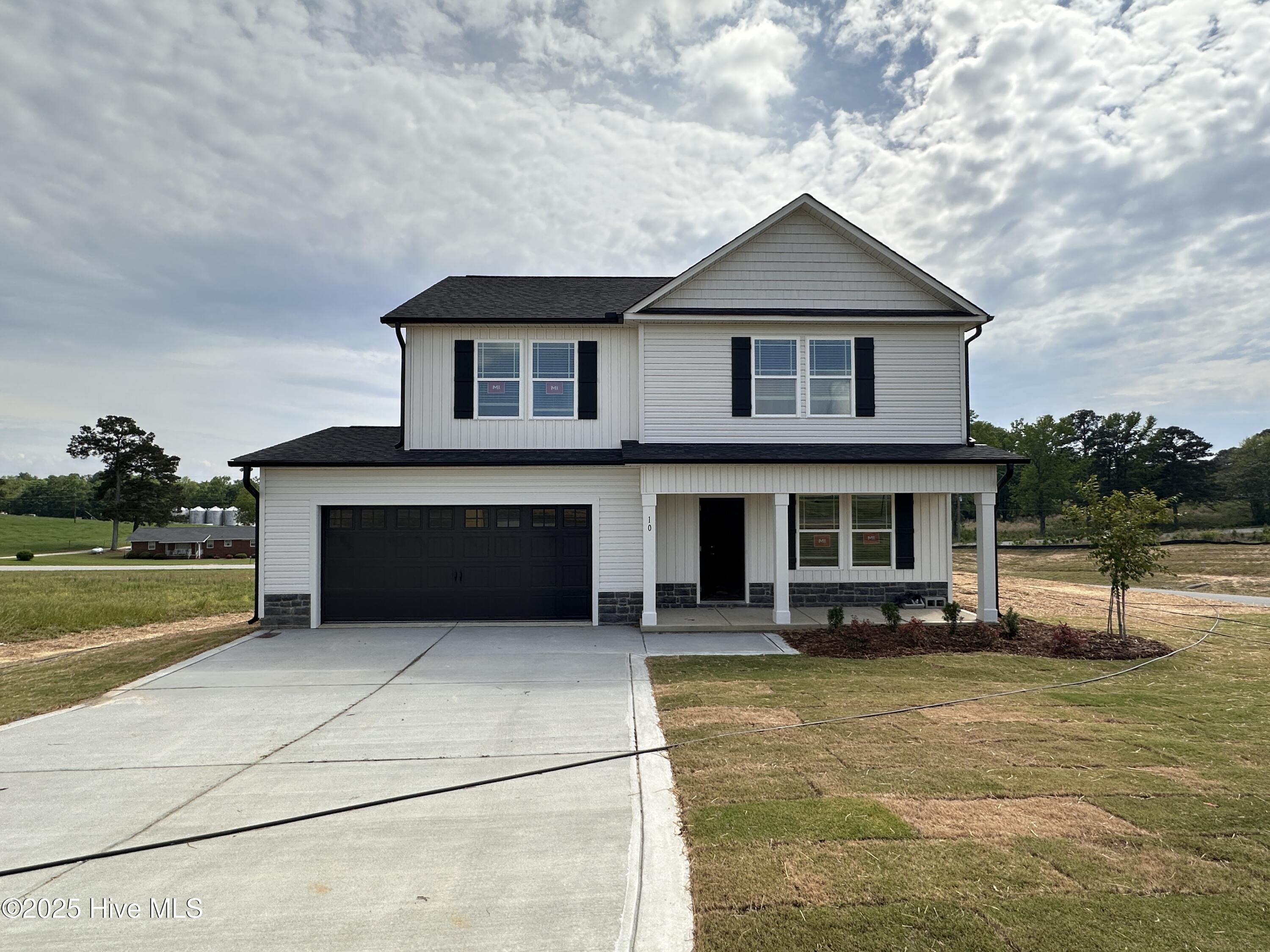 10 Silver Court Property Photo