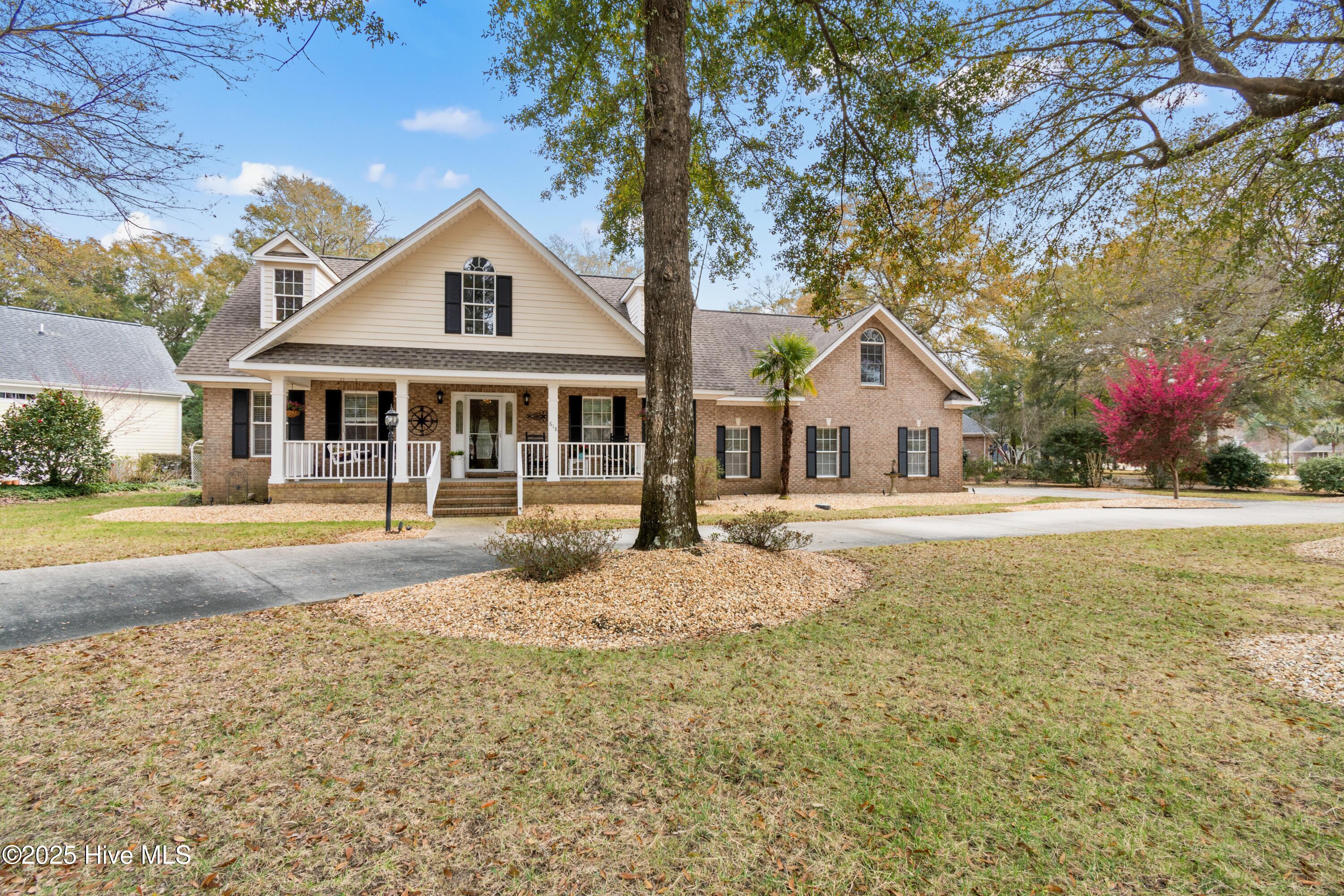 618 Oyster Bay Drive Property Photo 2