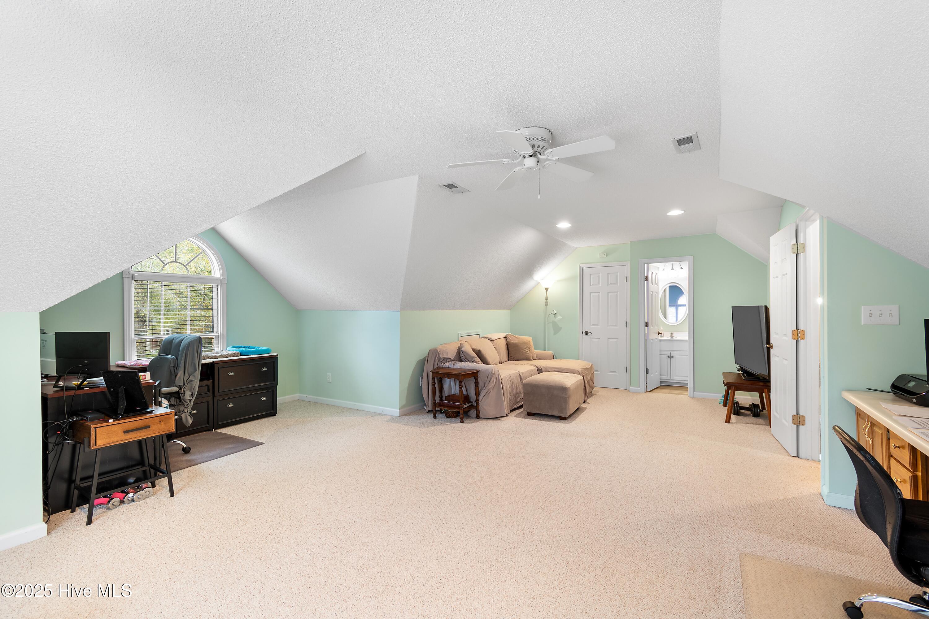 618 Oyster Bay Drive Property Photo 33