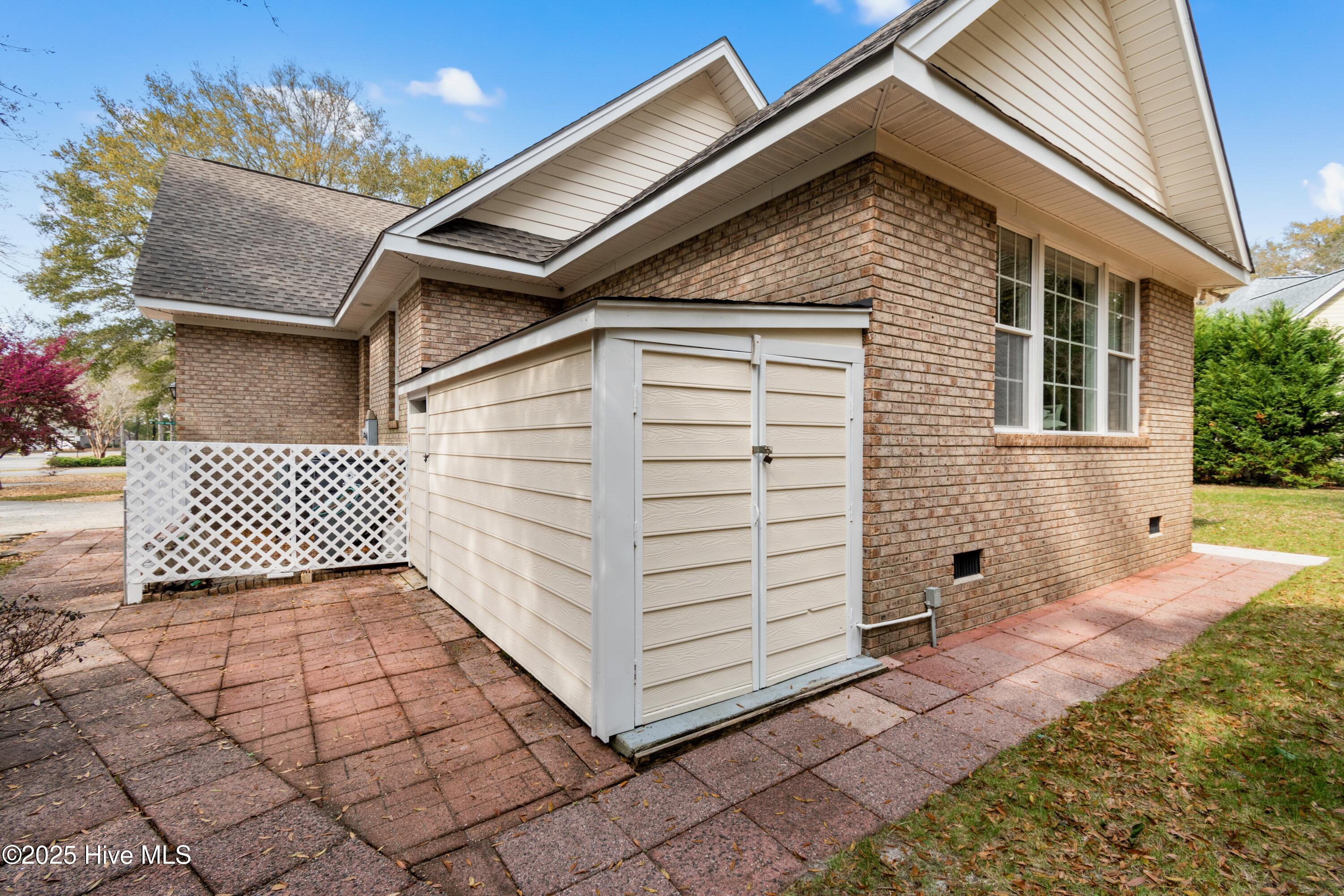 618 Oyster Bay Drive Property Photo 42