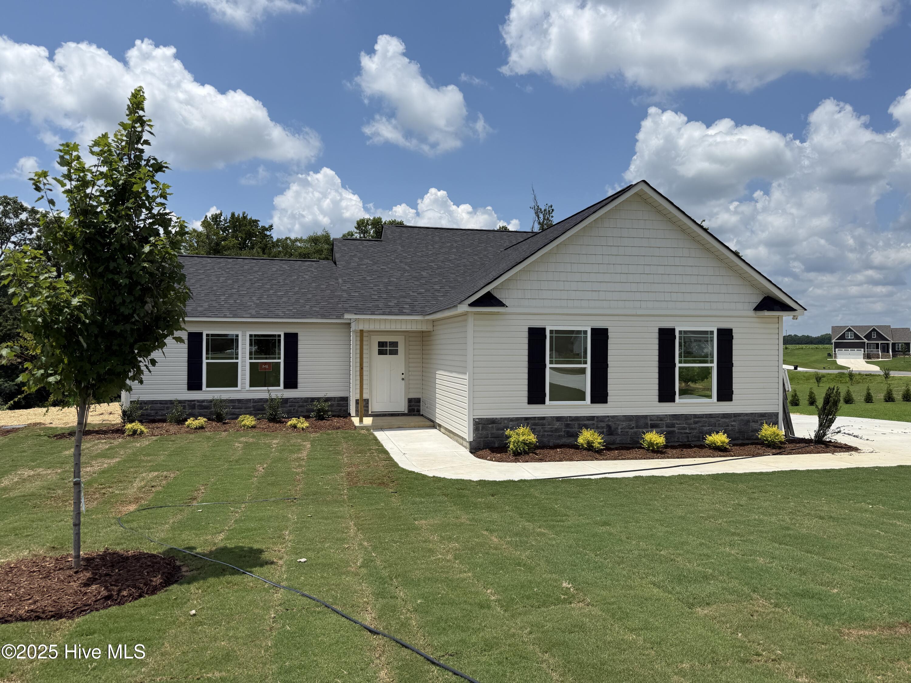 72 Ruskin Drive Property Photo 1