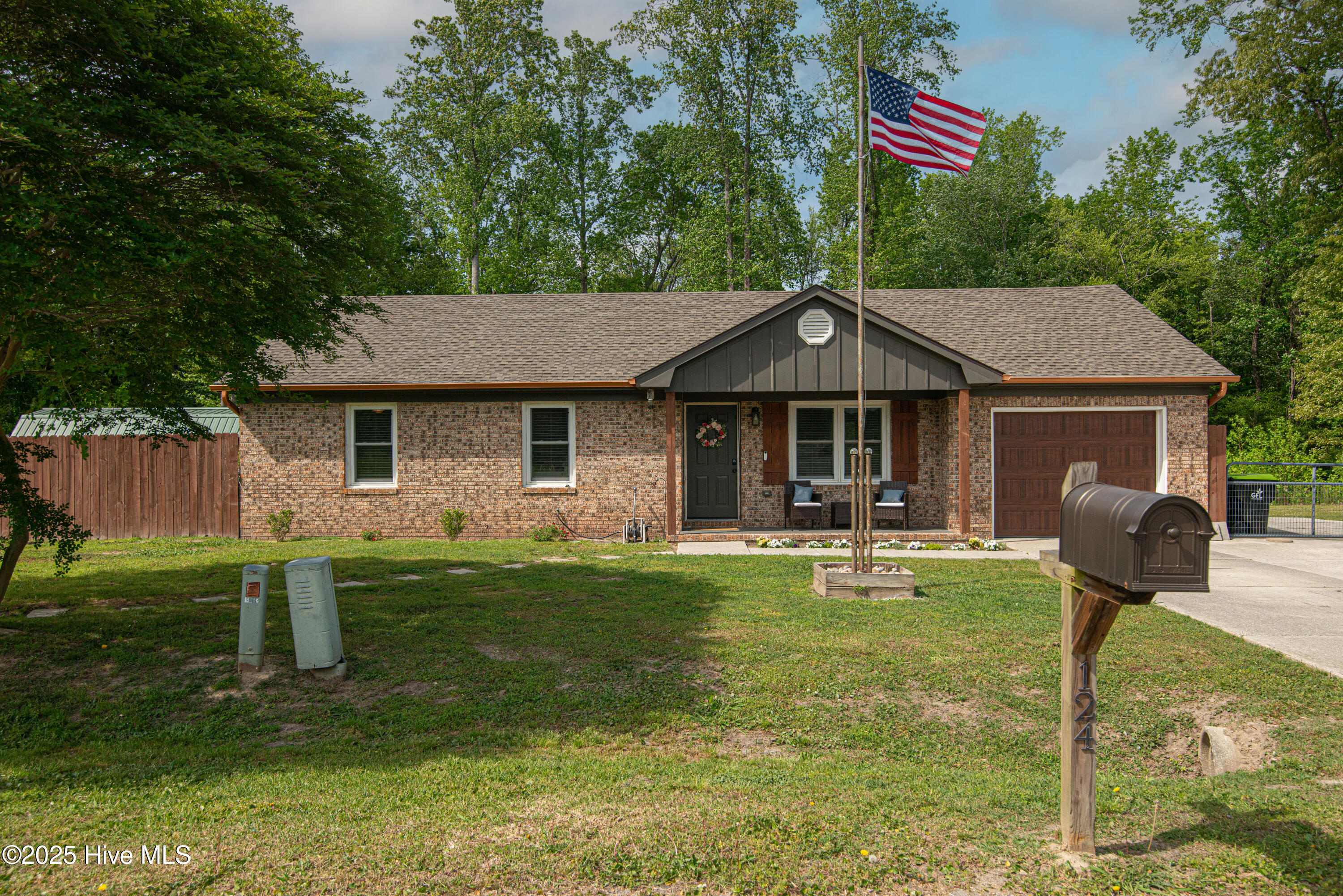 124 Meadow Trail Property Photo