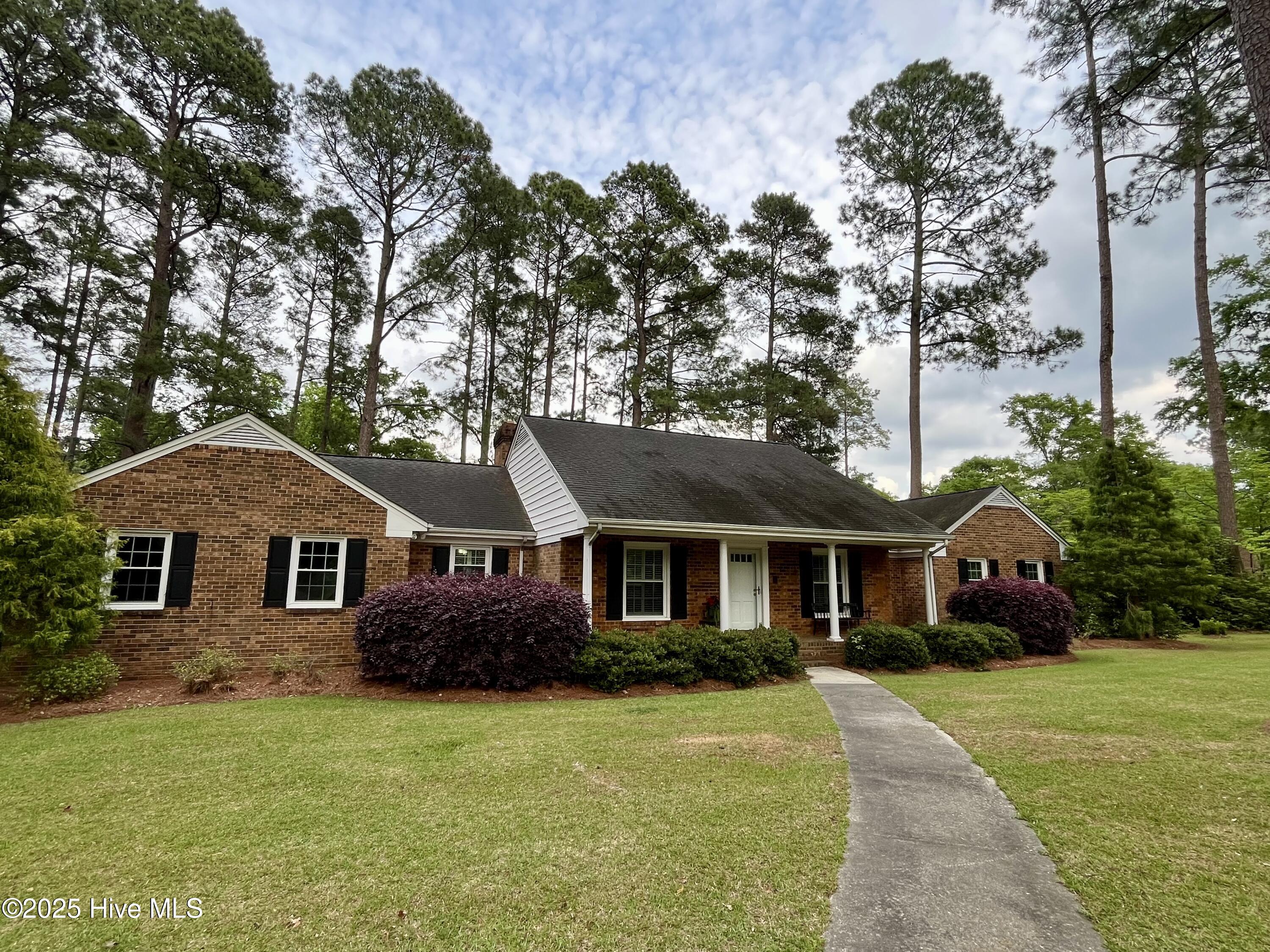 South Johnson Real Estate Listings Main Image