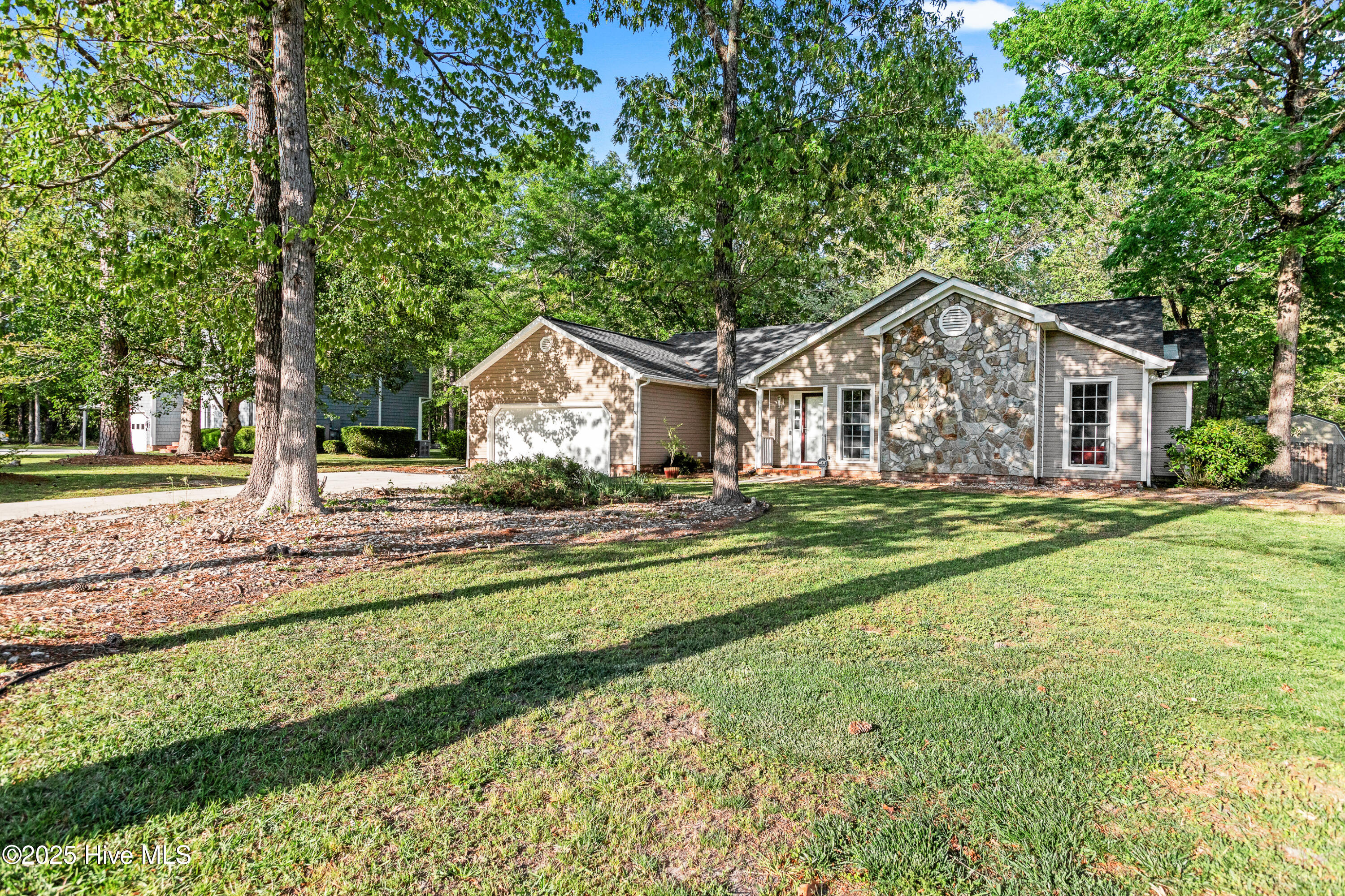 439 Candlewood Drive Property Photo 3