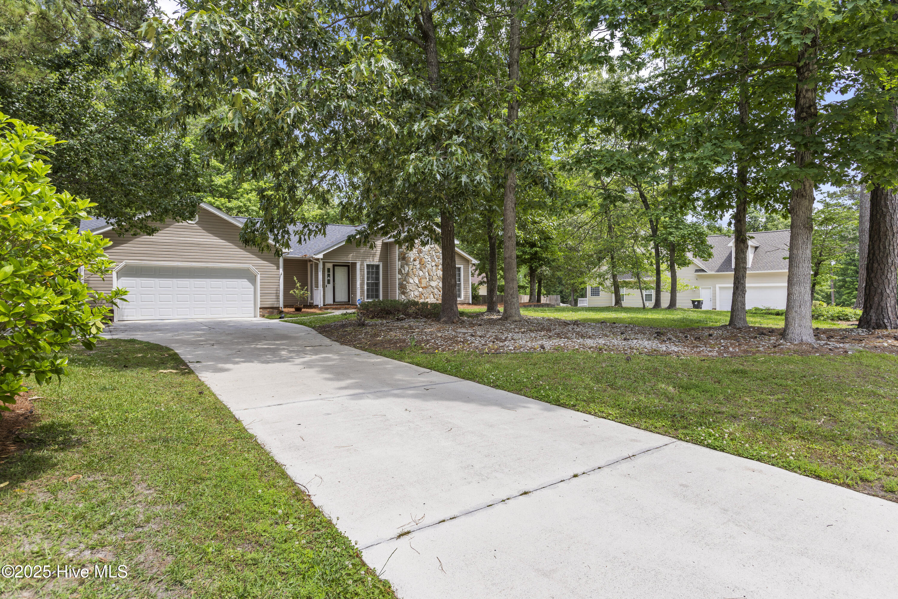 439 Candlewood Drive Property Photo 4