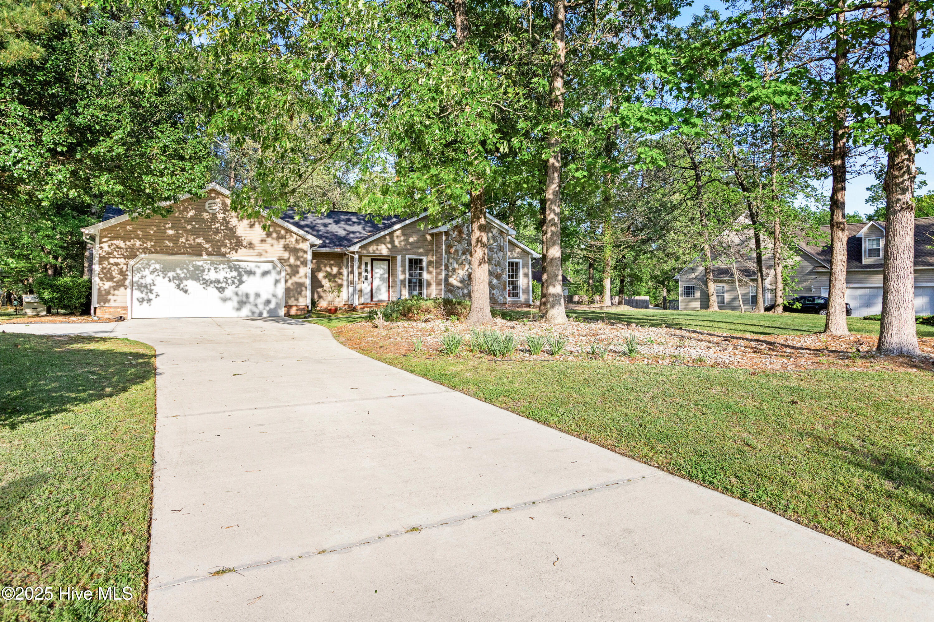 439 Candlewood Drive Property Photo 5