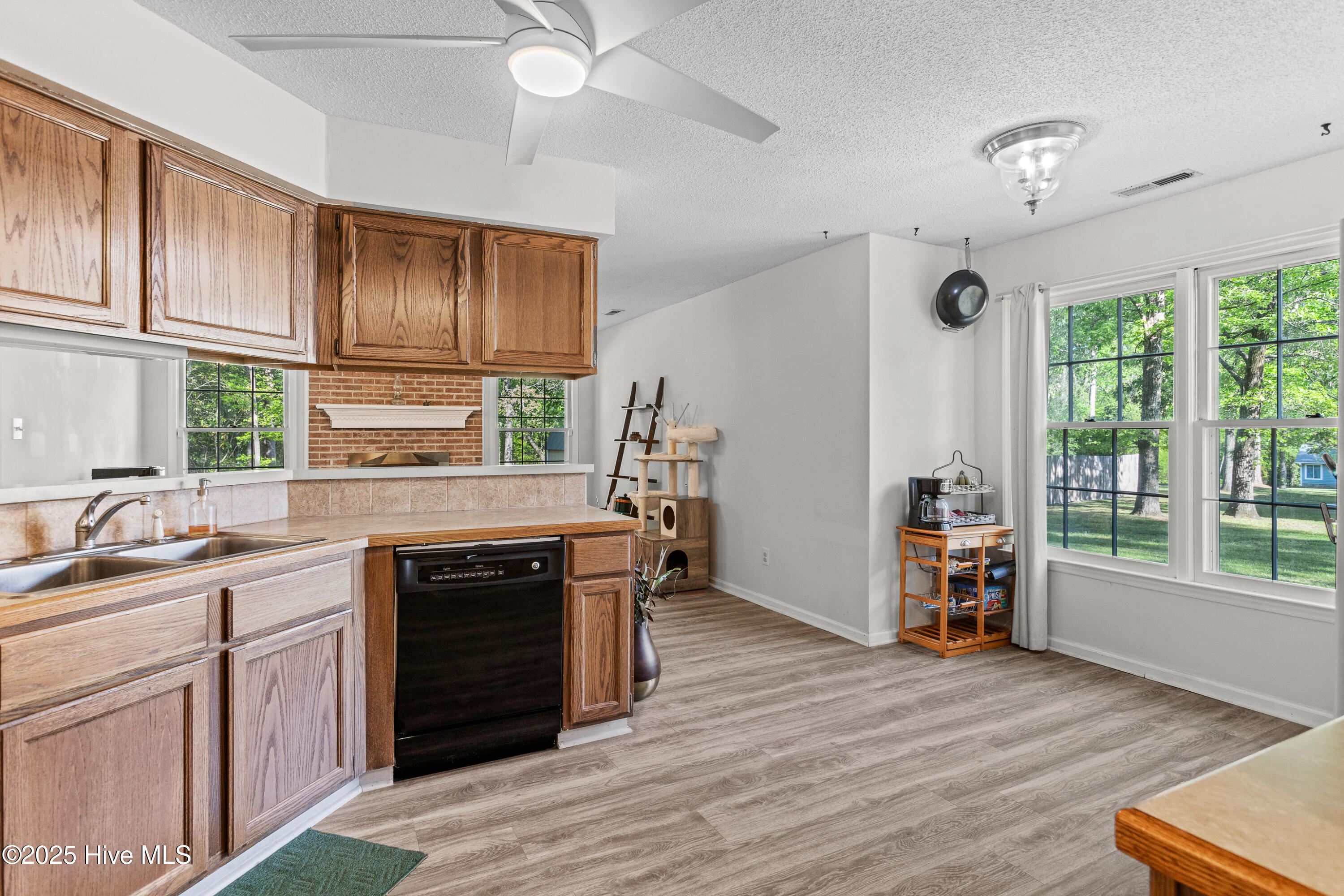 439 Candlewood Drive Property Photo 14
