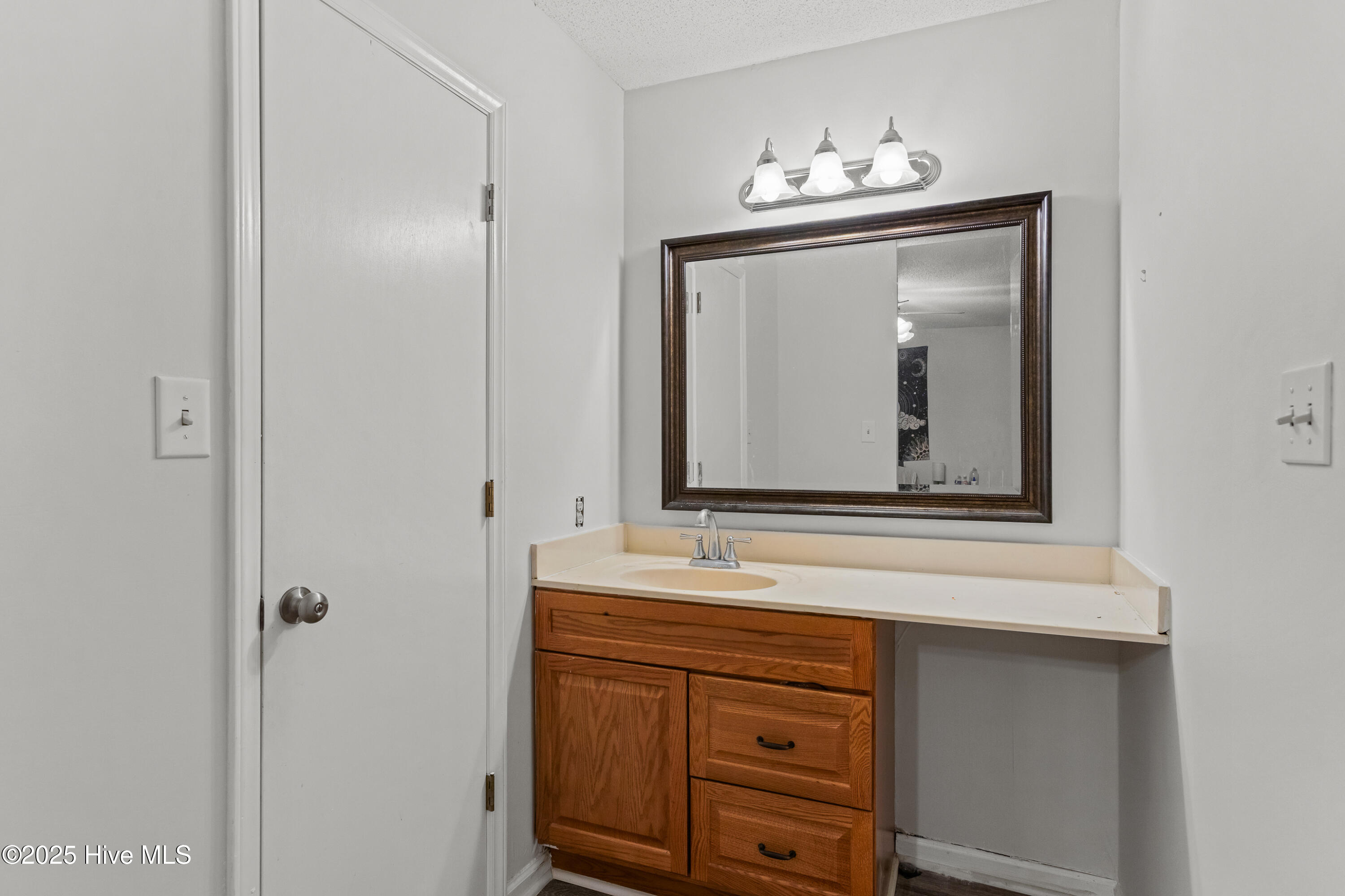 439 Candlewood Drive Property Photo 16