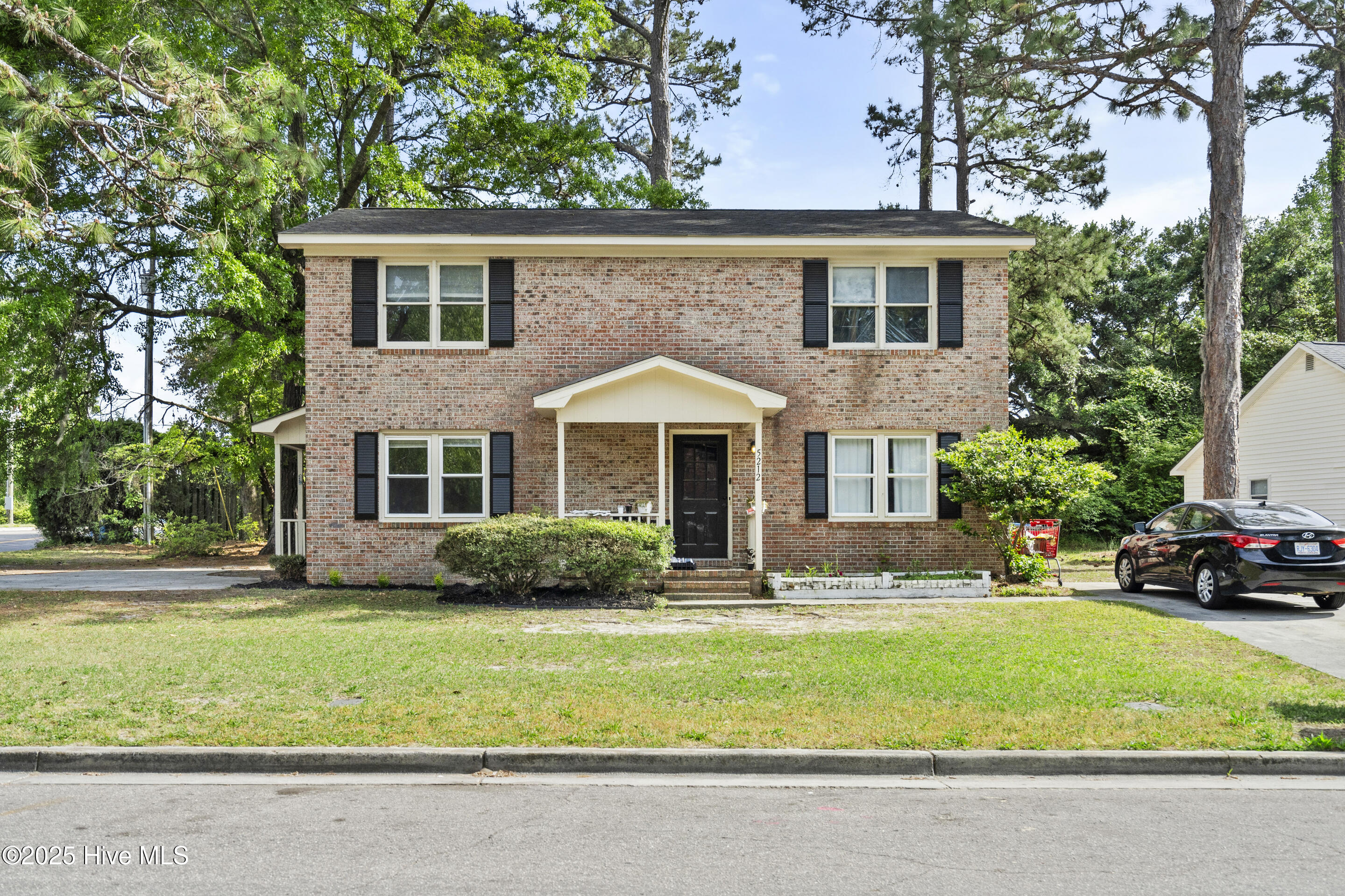 5212 Fox Court Property Photo