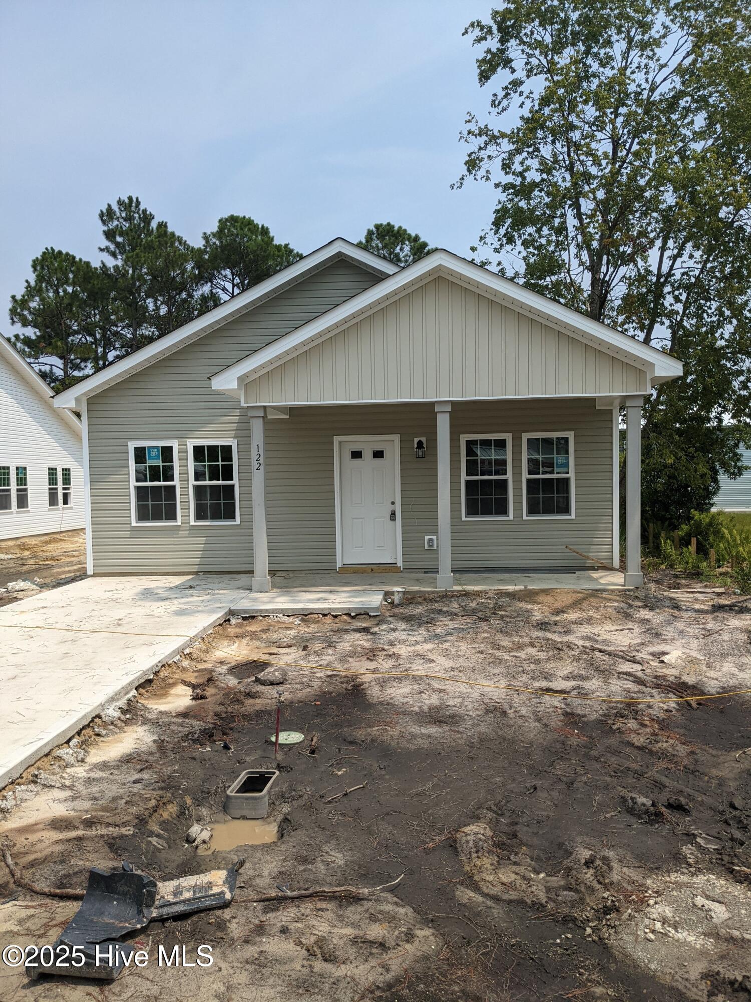 122 Brent Avenue Property Photo