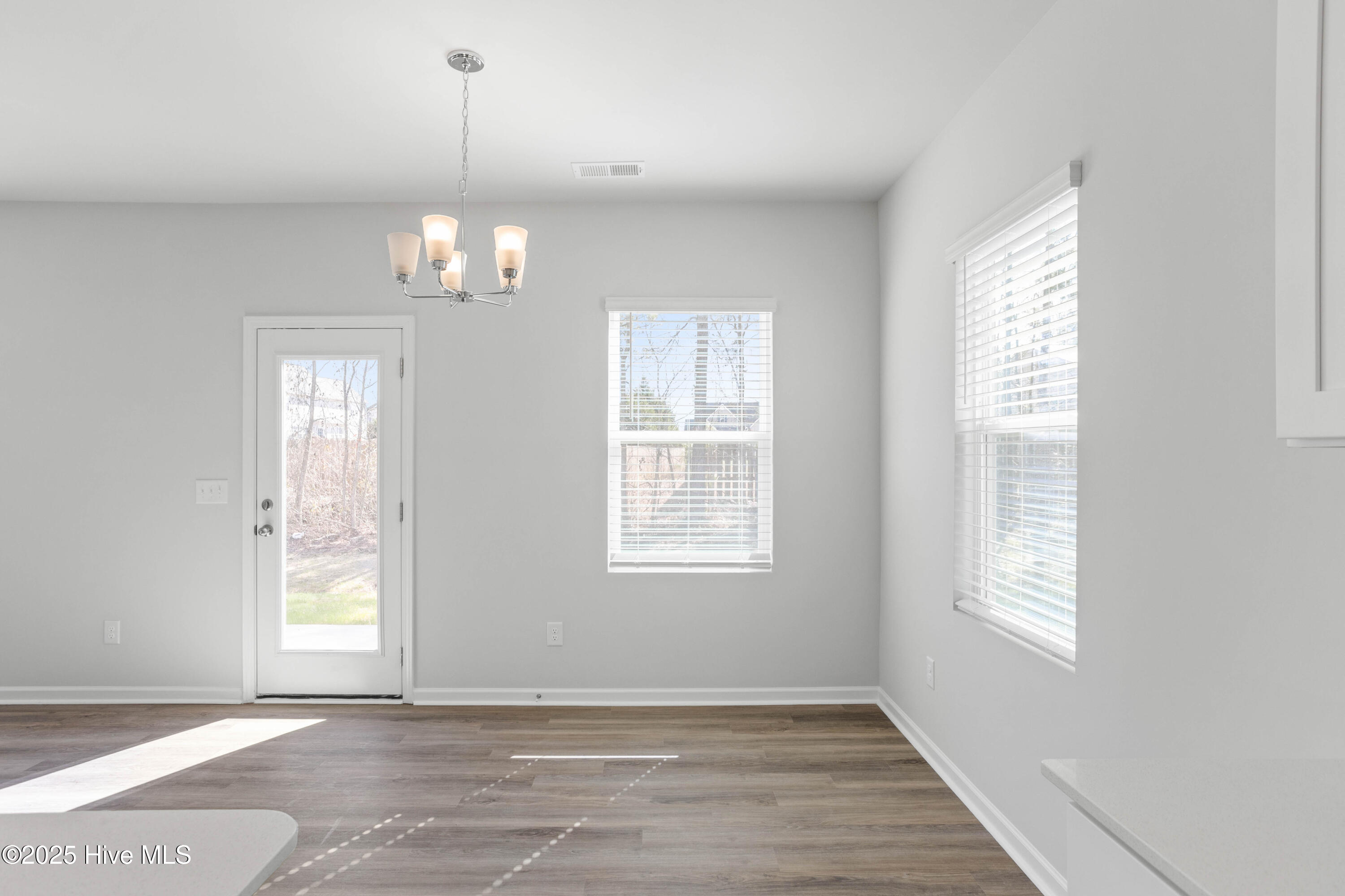 518 Sandy Hollow Drive 48 Property Photo 10
