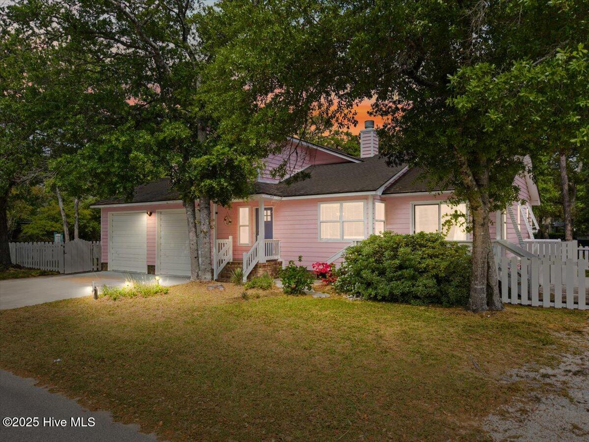 7501 E Oak Island Drive Property Photo