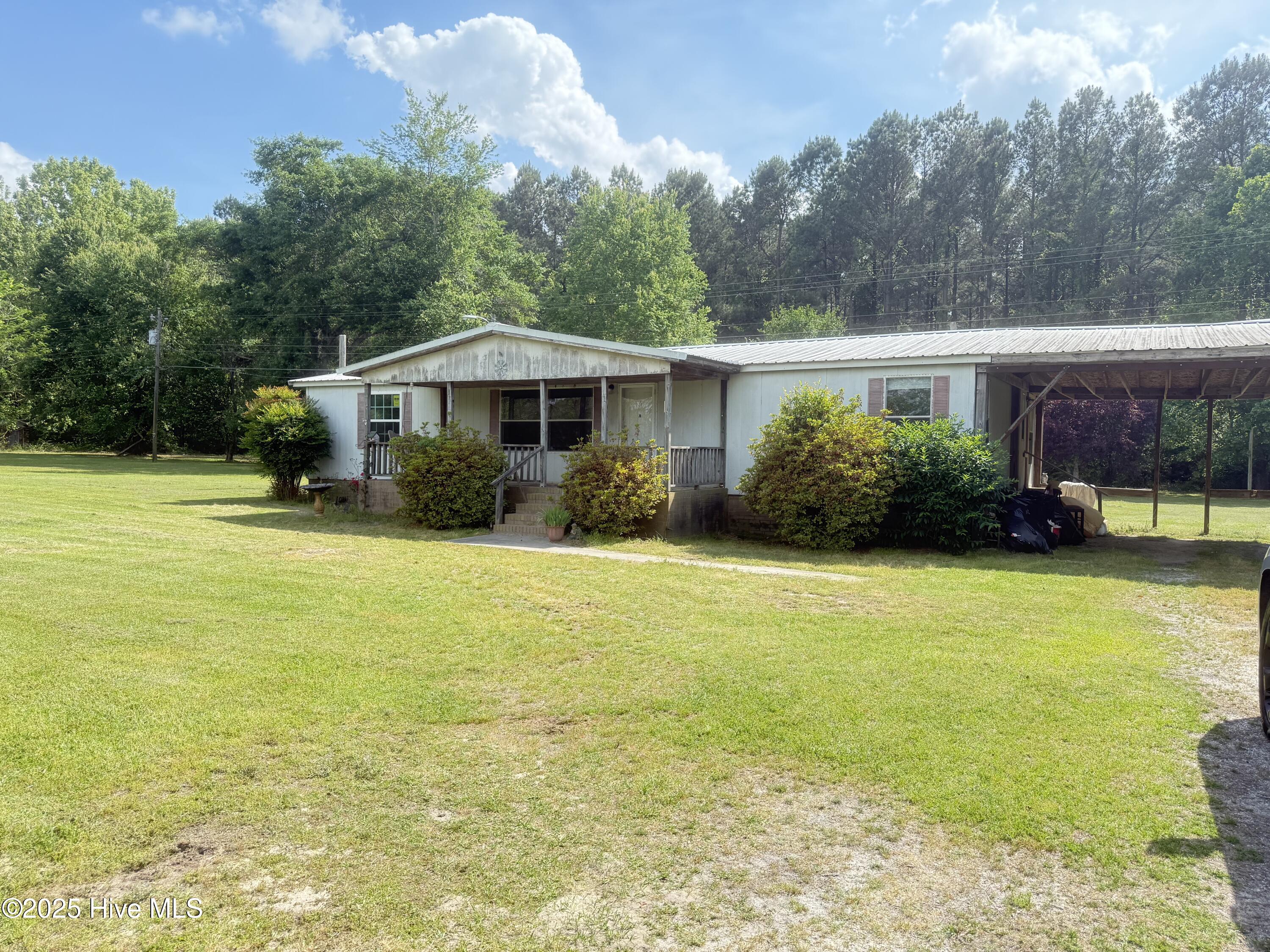 17600 Fieldcrest Road Property Photo