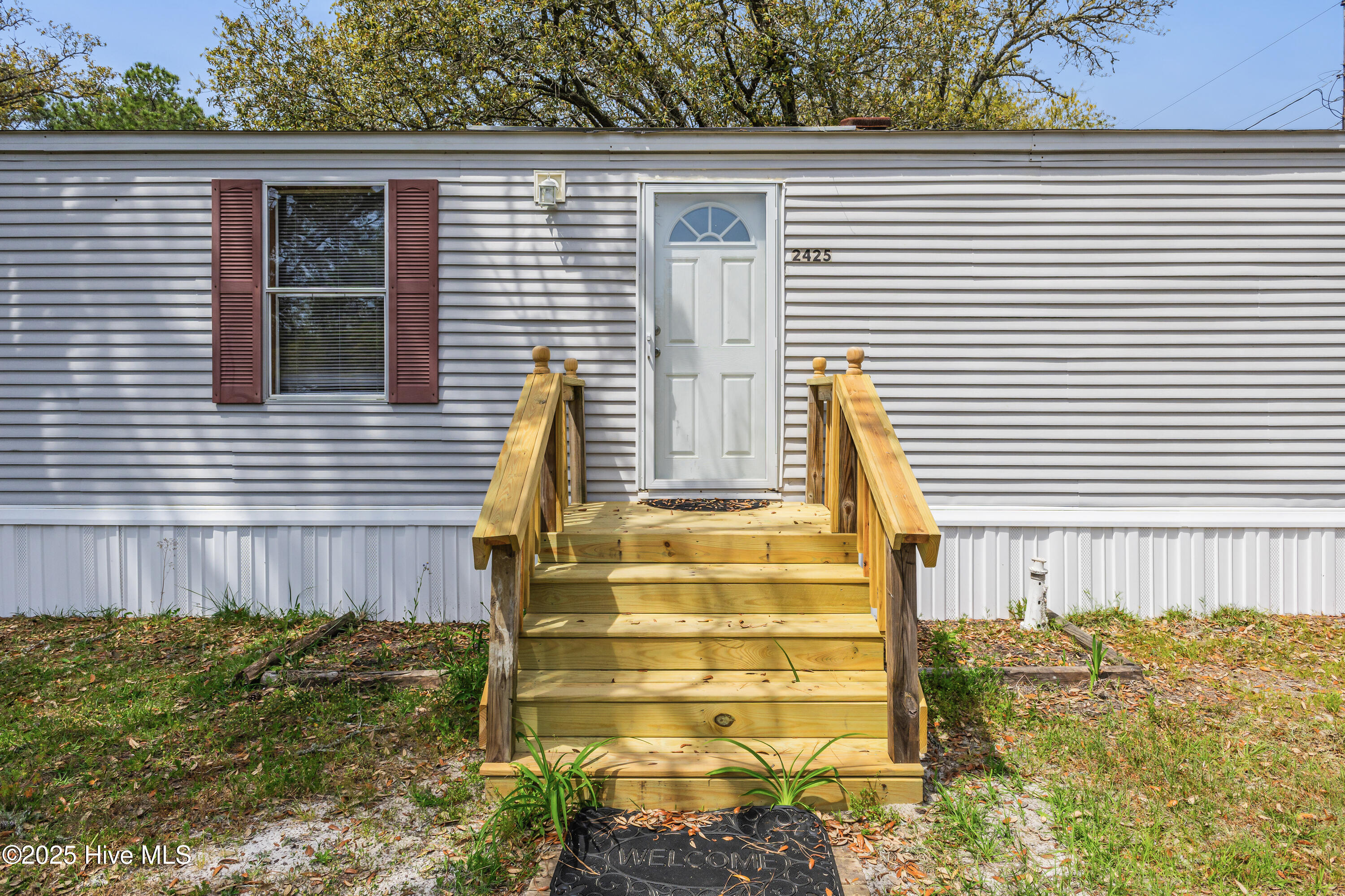 2425 Oakland Street Property Photo 4
