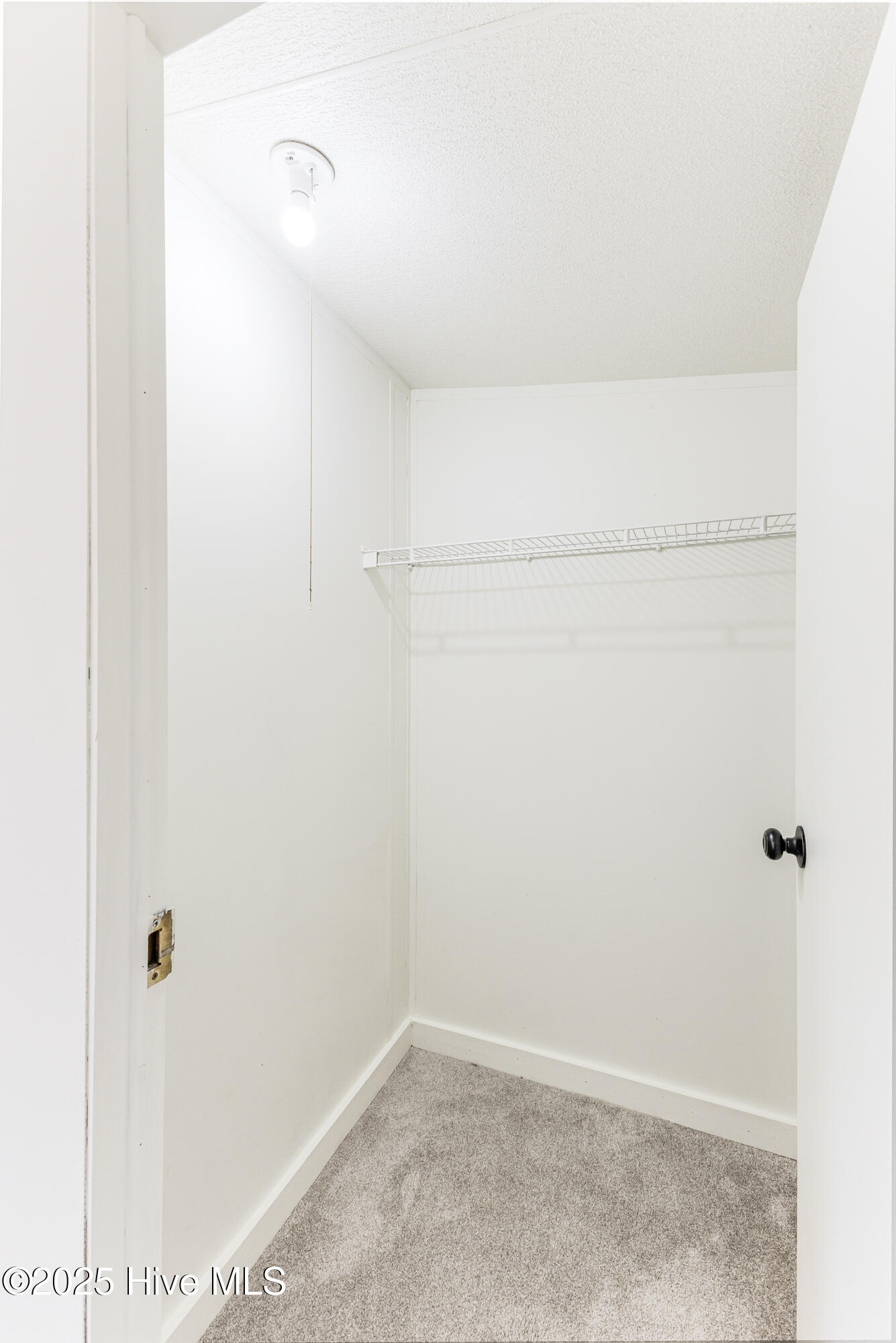 2425 Oakland Street Property Photo 21