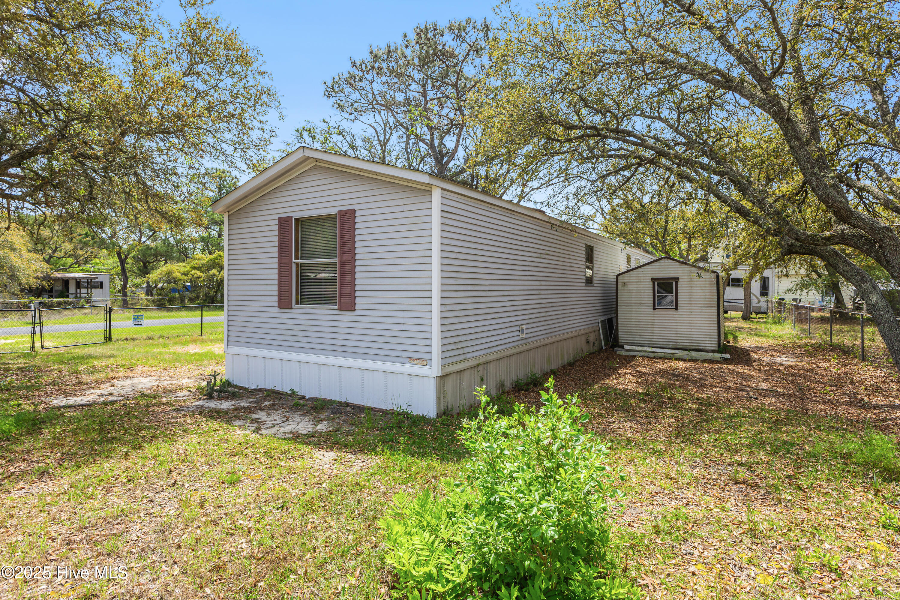 2425 Oakland Street Property Photo 30