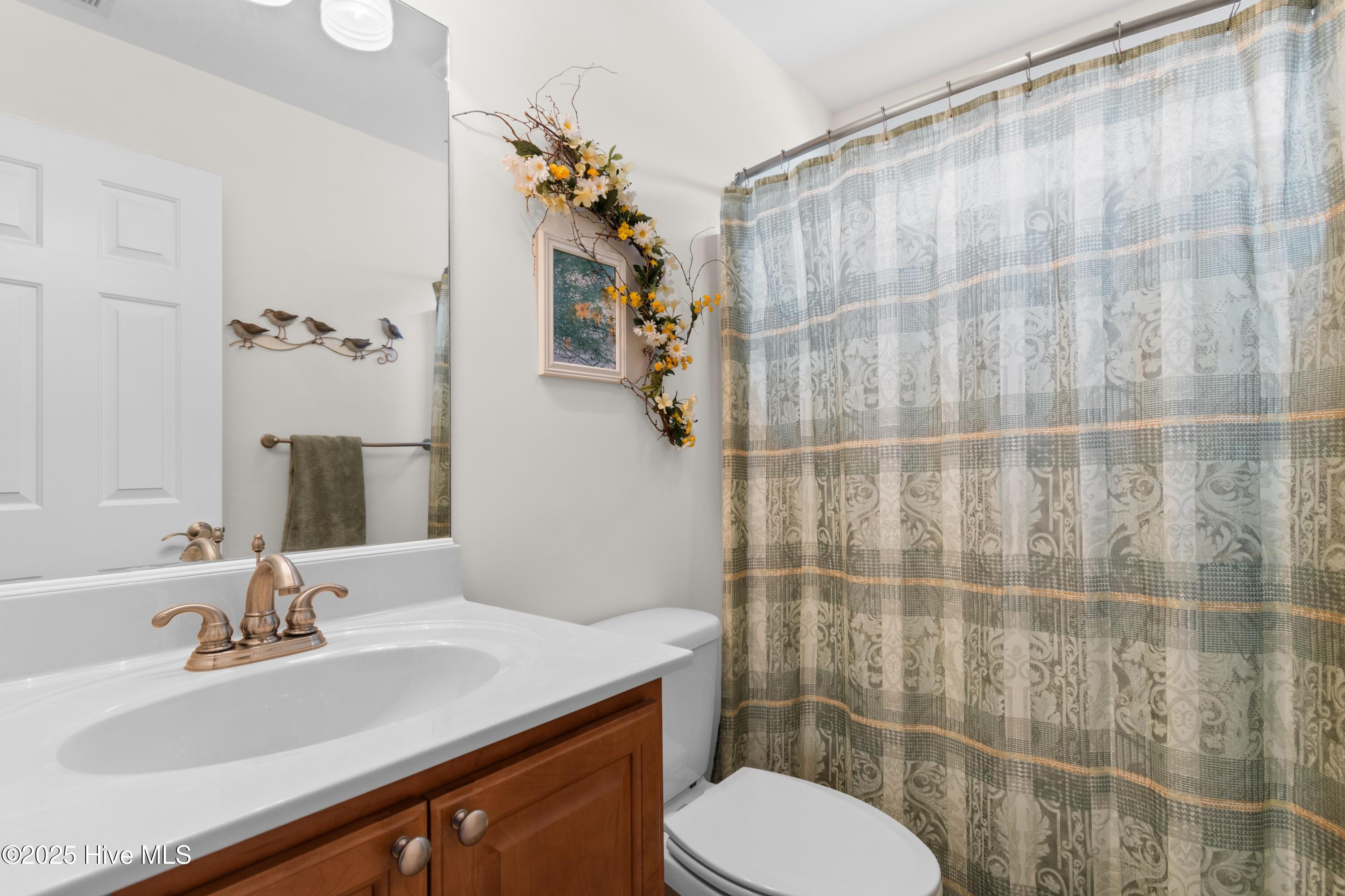1674 Beach Drive Property Photo 23