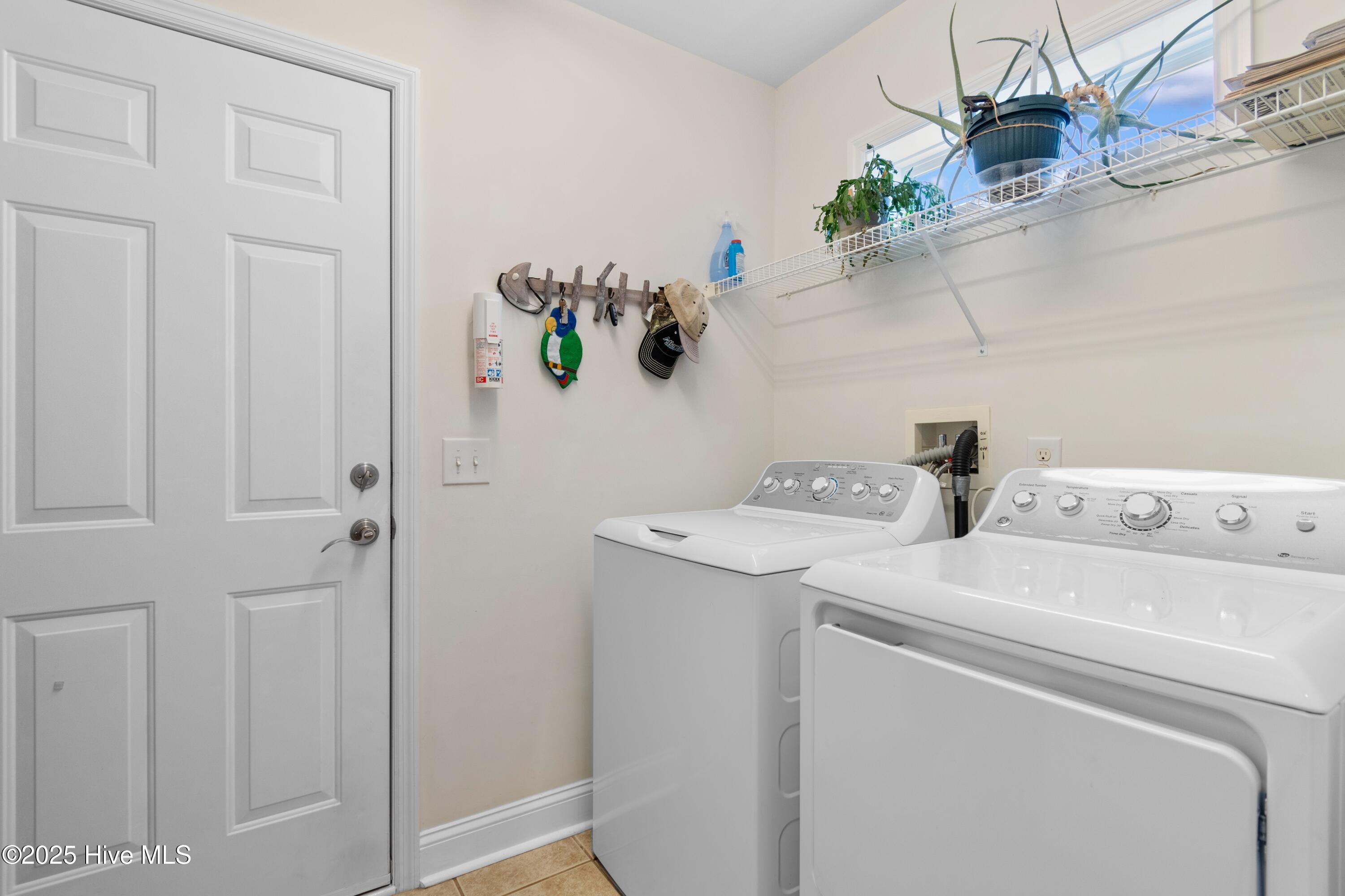 1674 Beach Drive Property Photo 26