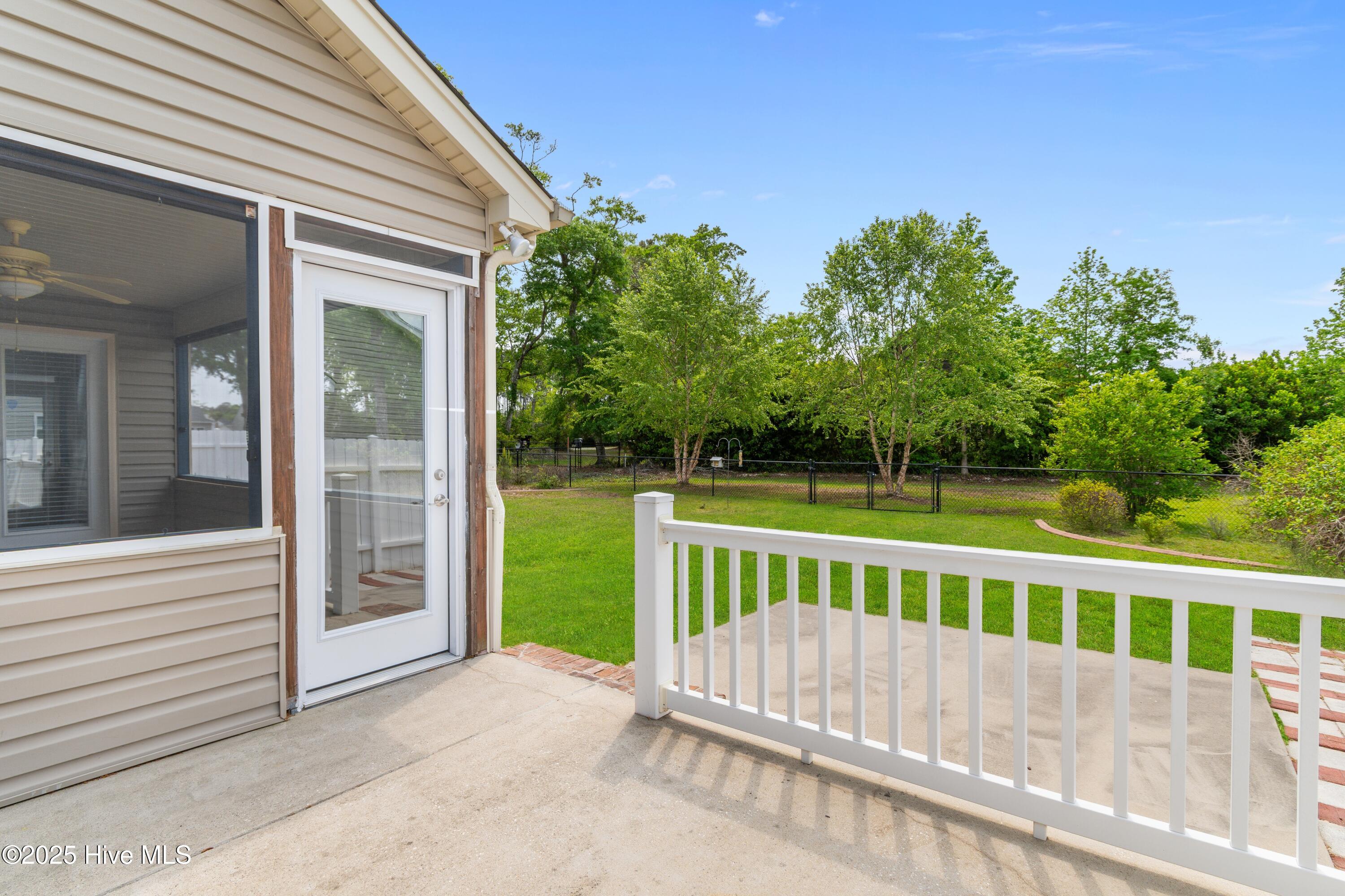 1674 Beach Drive Property Photo 27
