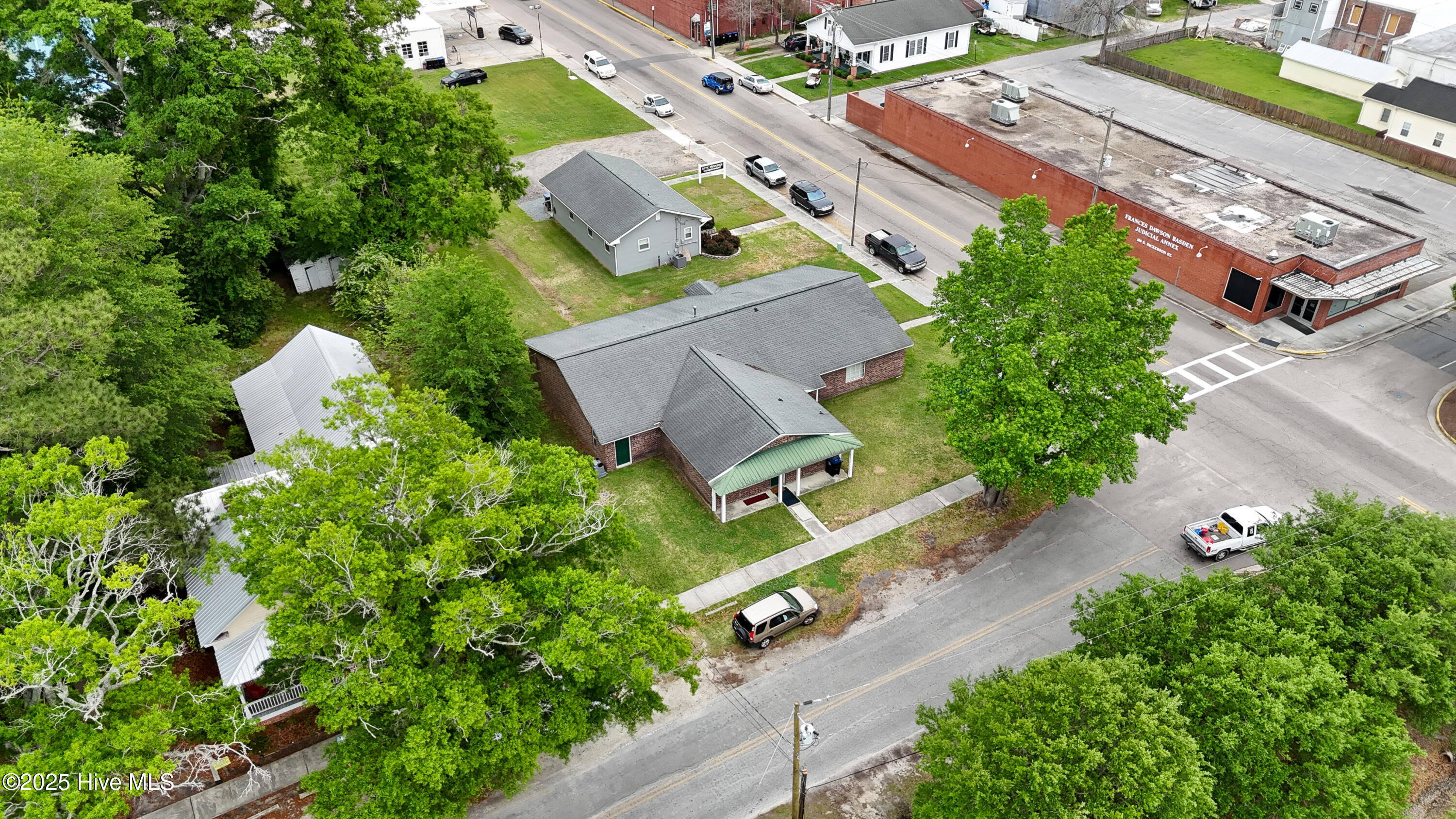 100 N Dickerson Street Property Photo