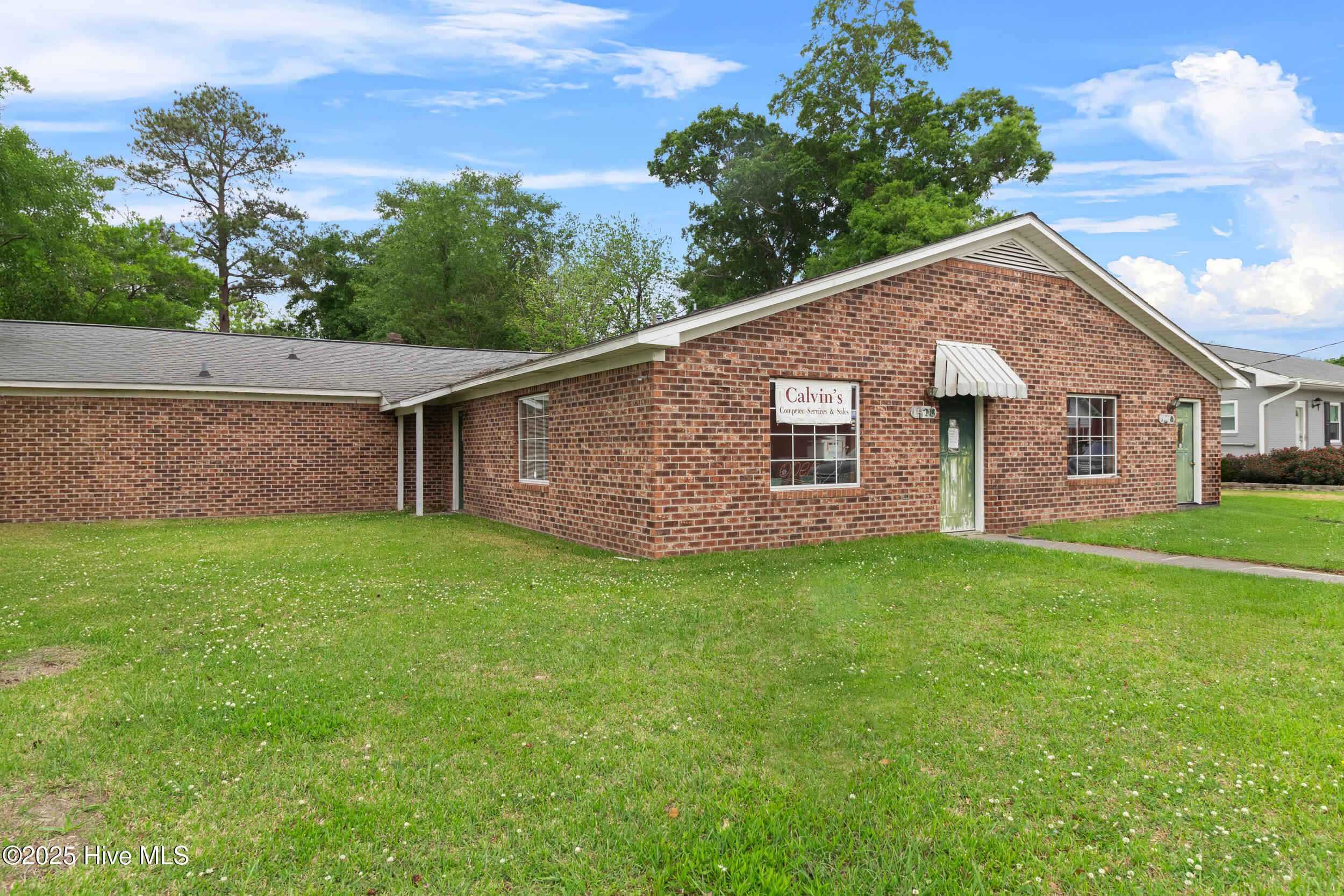 100 N Dickerson Street Property Photo 2