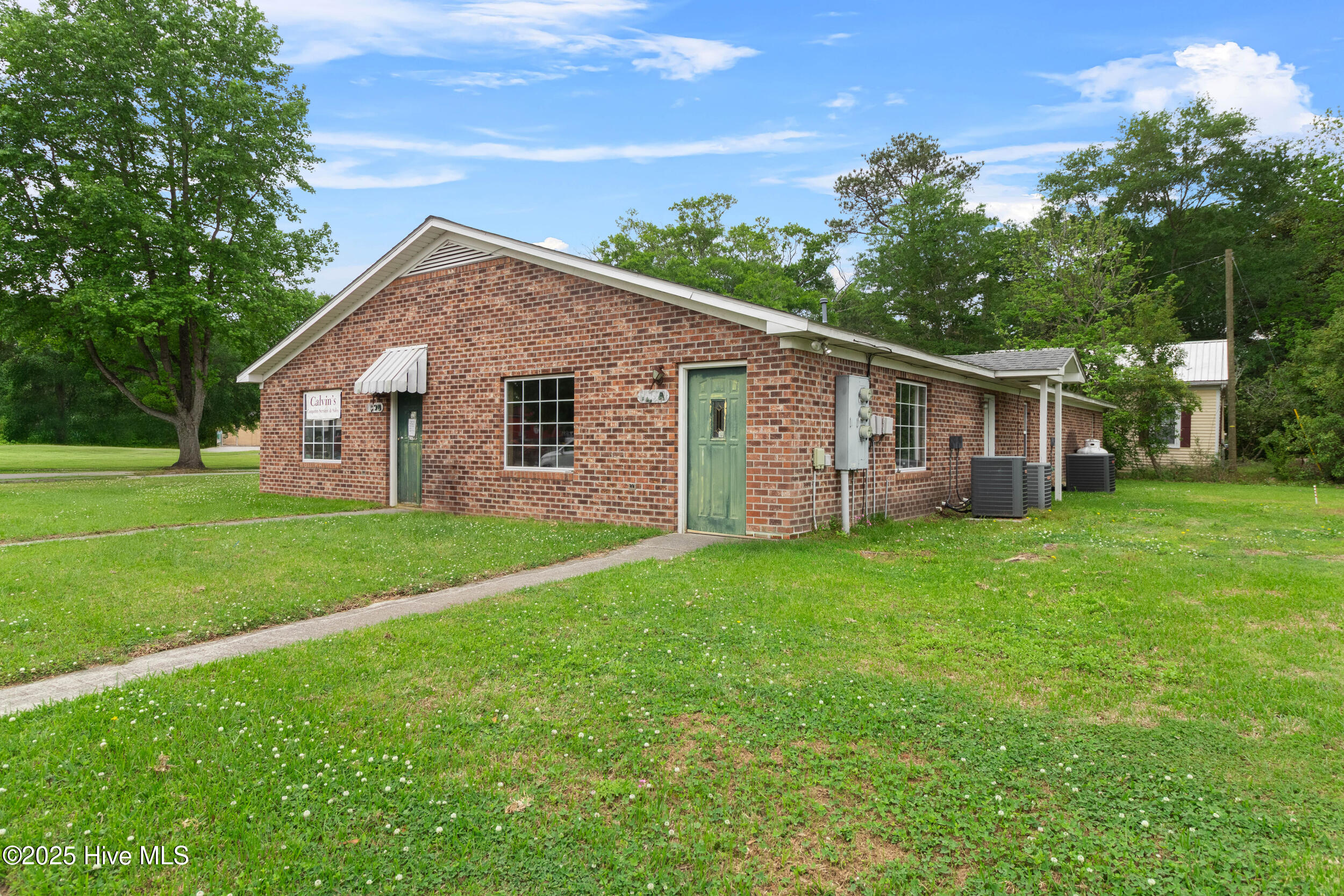 100 N Dickerson Street Property Photo 3