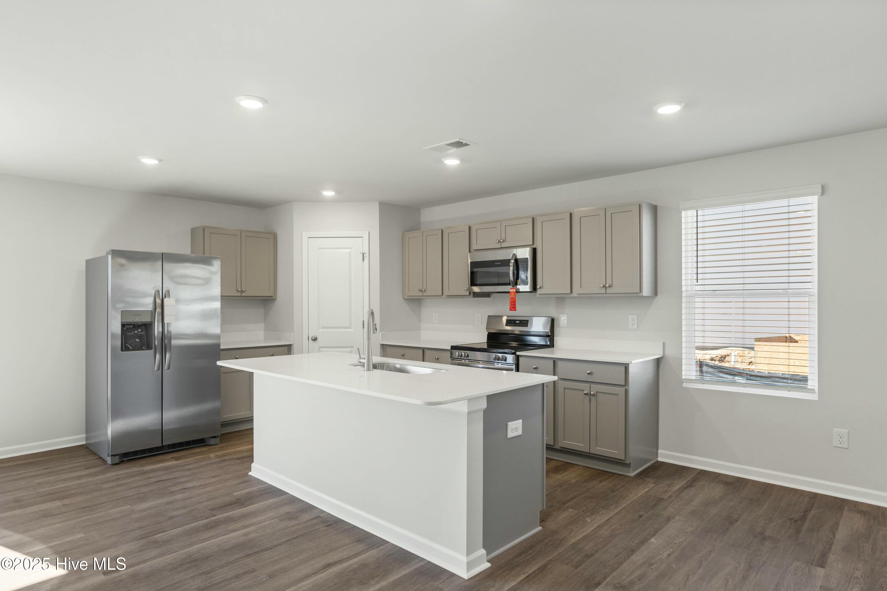 515 Sandy Hollow Drive Property Photo 1