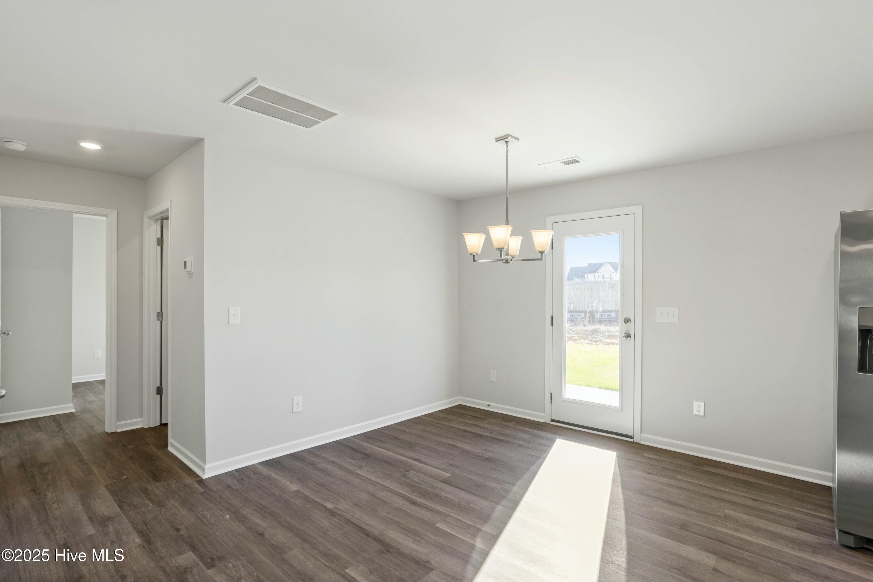 515 Sandy Hollow Drive Property Photo 9