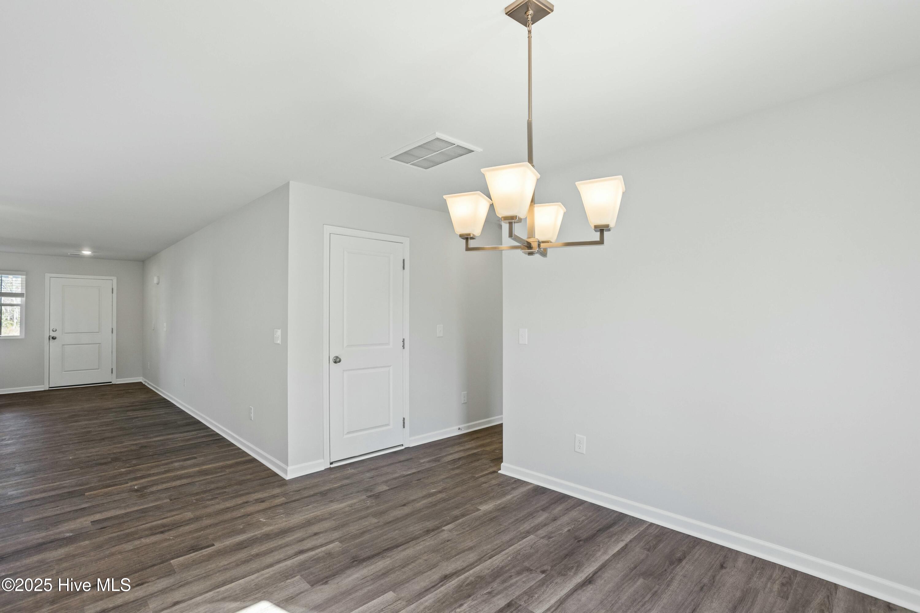 515 Sandy Hollow Drive Property Photo 10