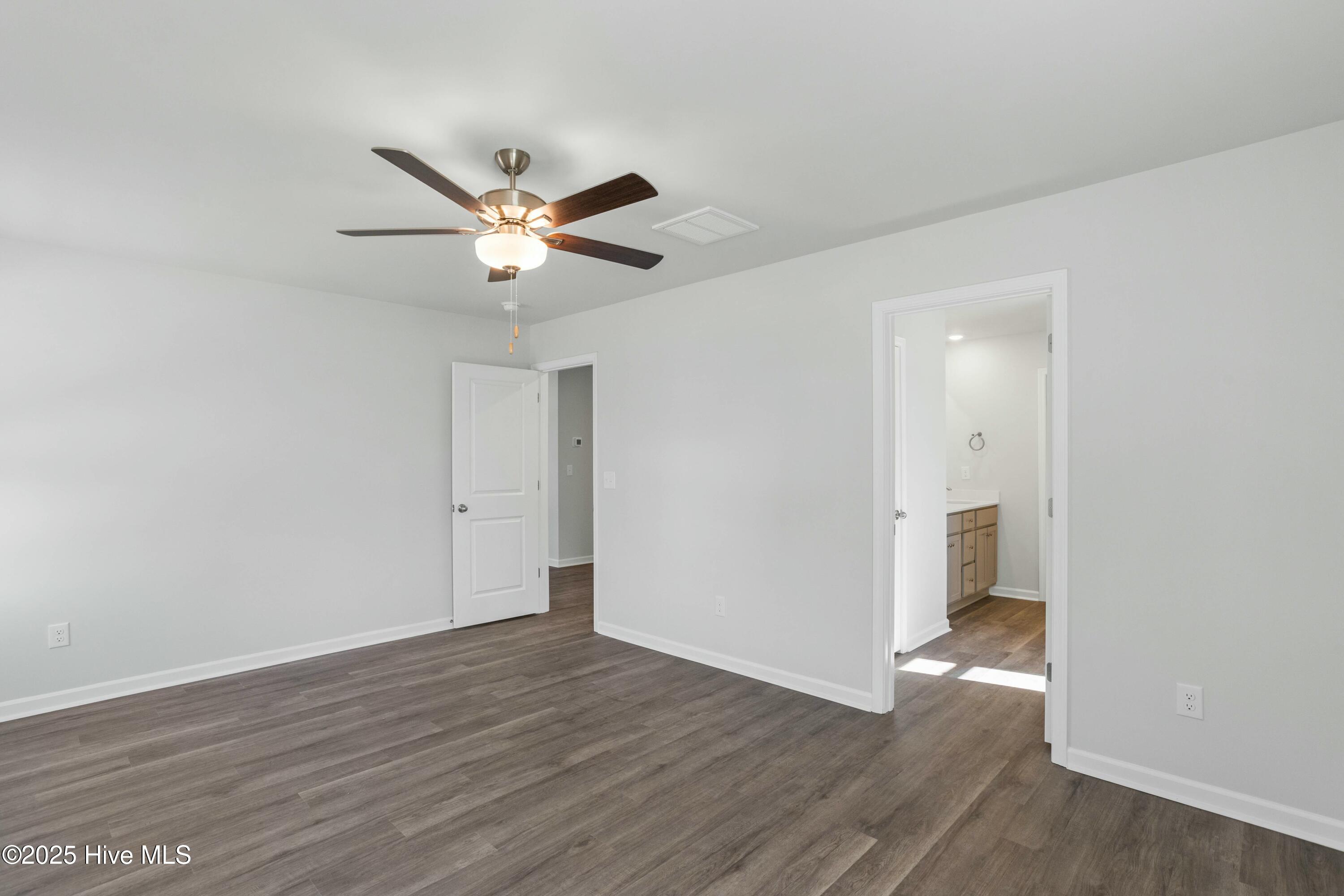 515 Sandy Hollow Drive Property Photo 12