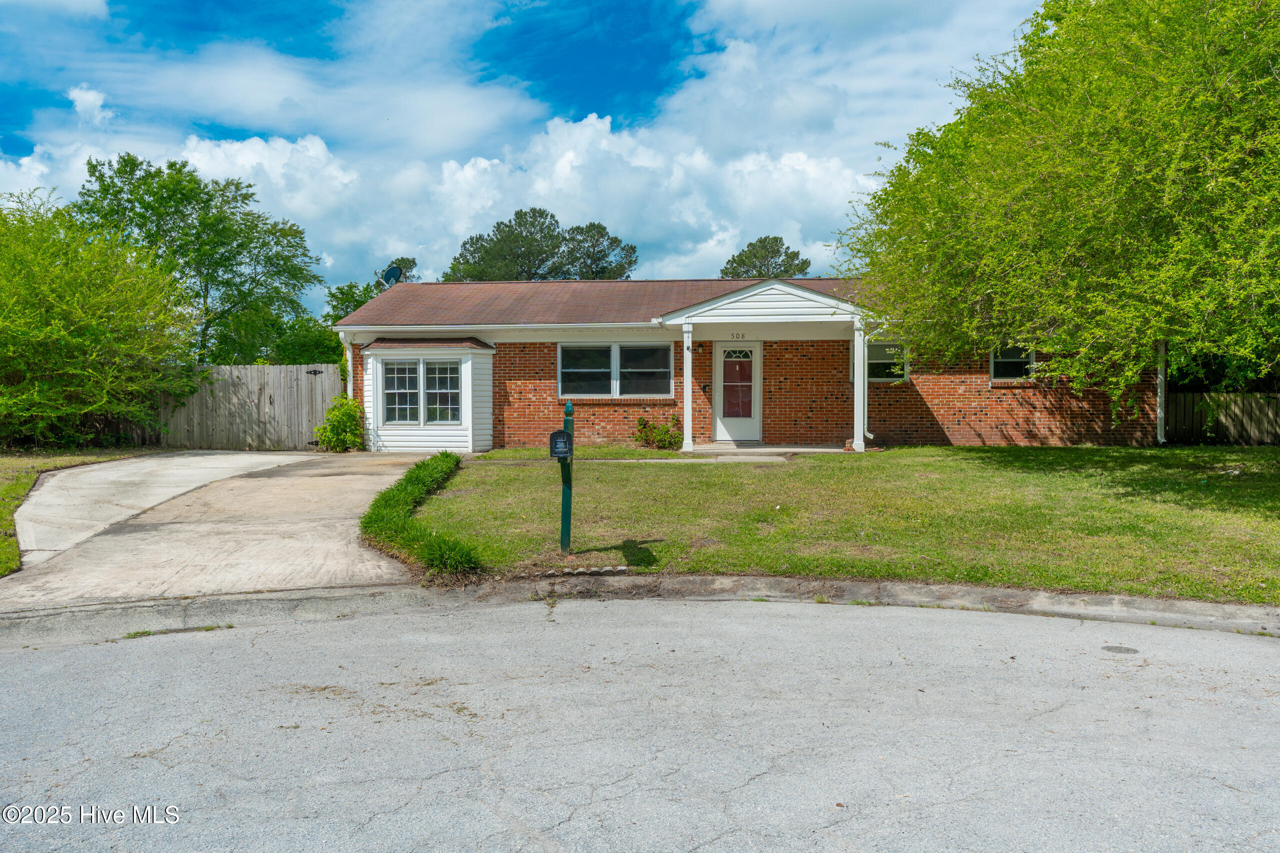 508 Dale Court Property Photo 1