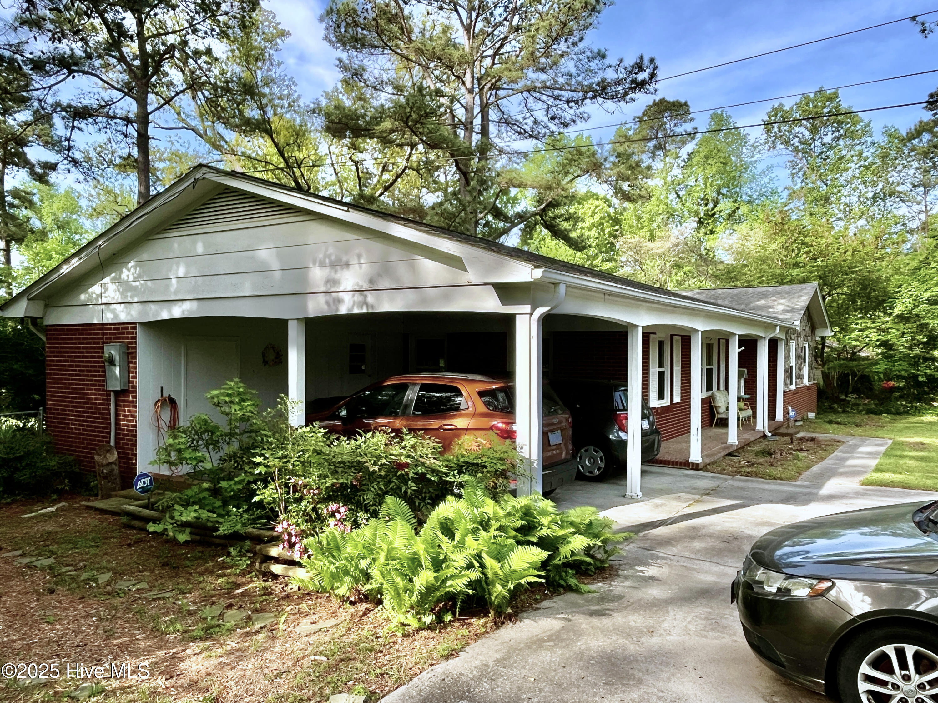 109 Edgewood Drive Property Photo 4