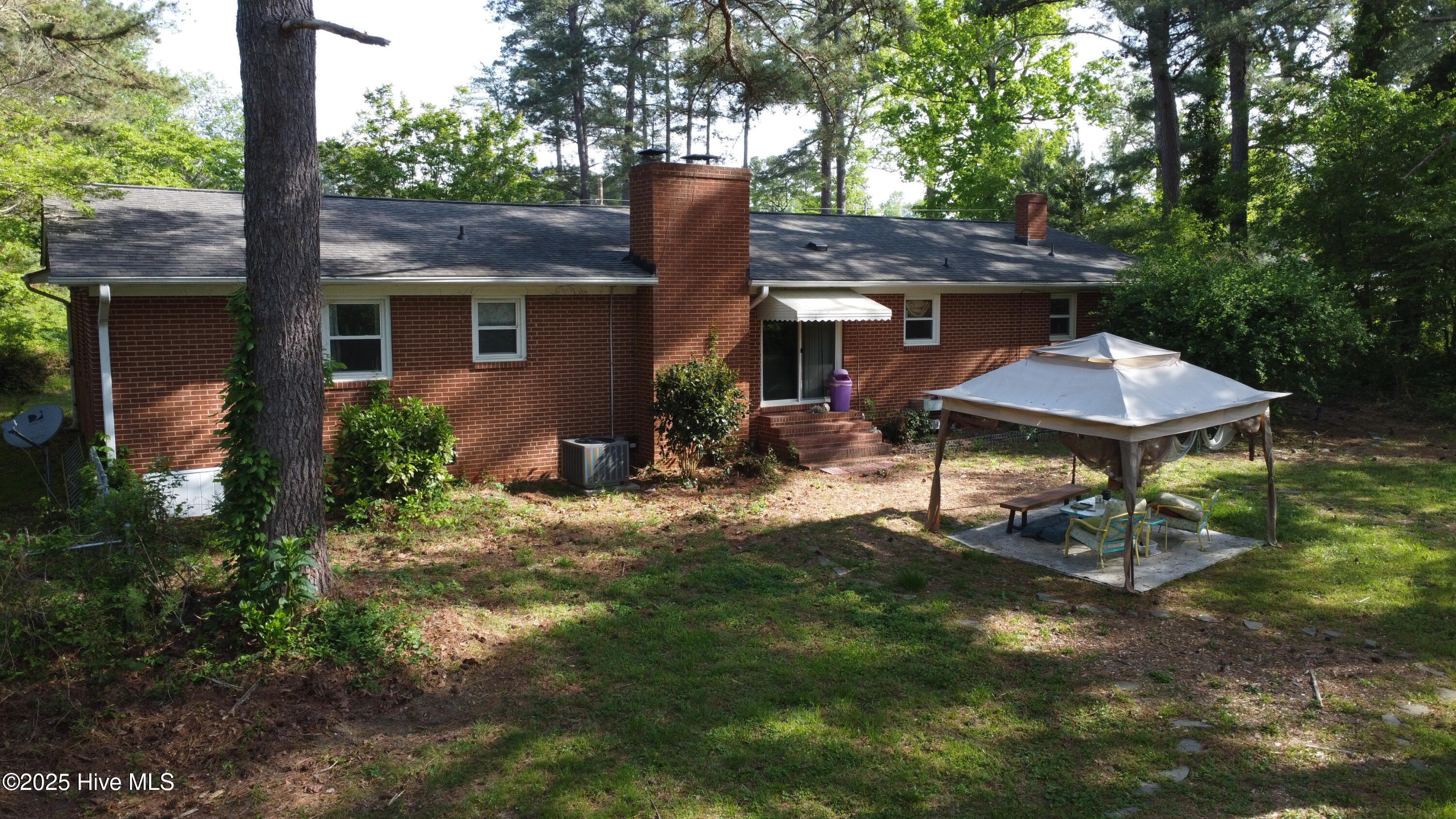 109 Edgewood Drive Property Photo 6