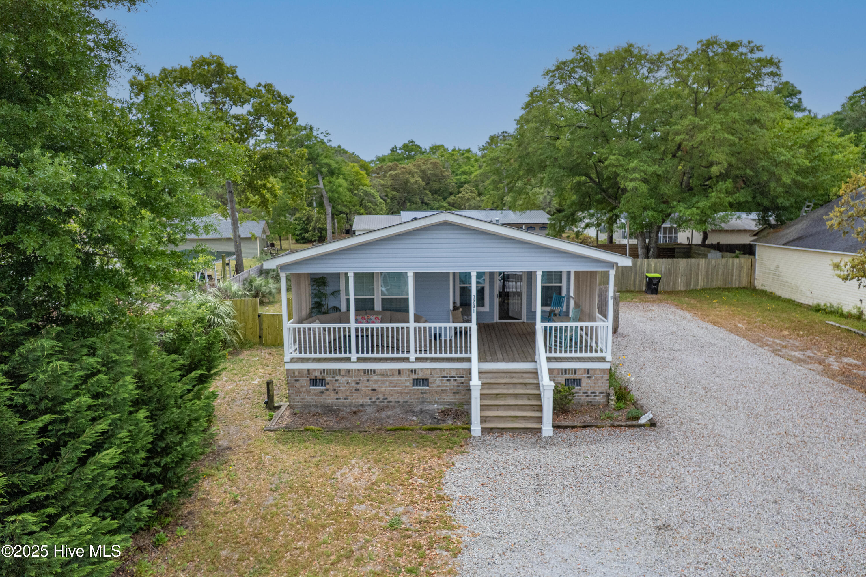 7201 Beach Drive Property Photo