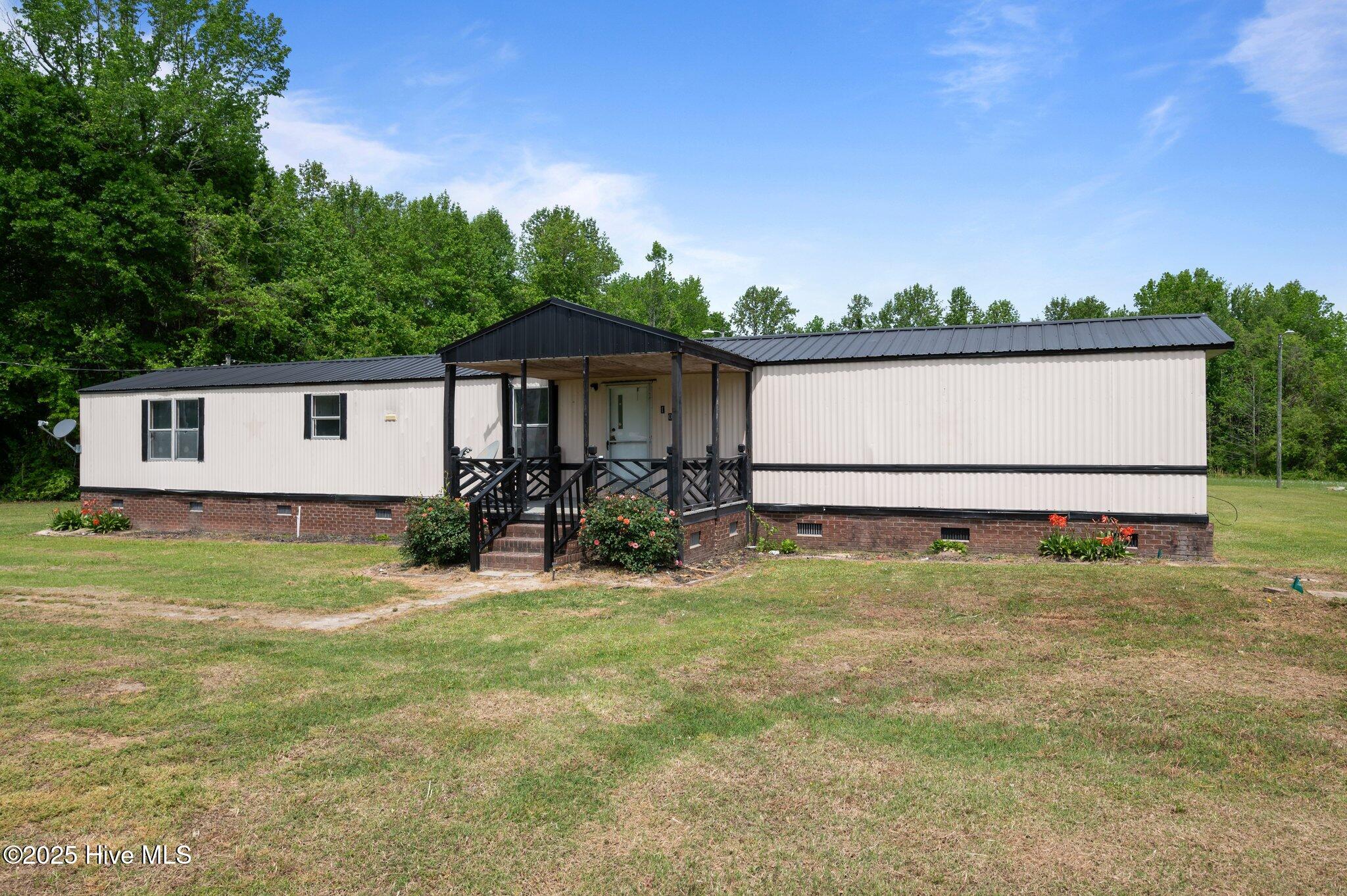 108 Fairfax Lane Property Photo