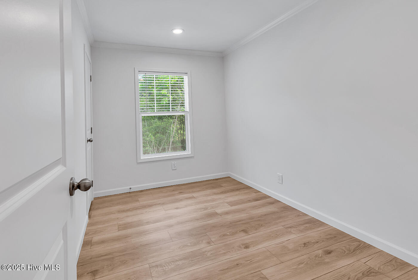 3656 Lakeview Drive Property Photo 8