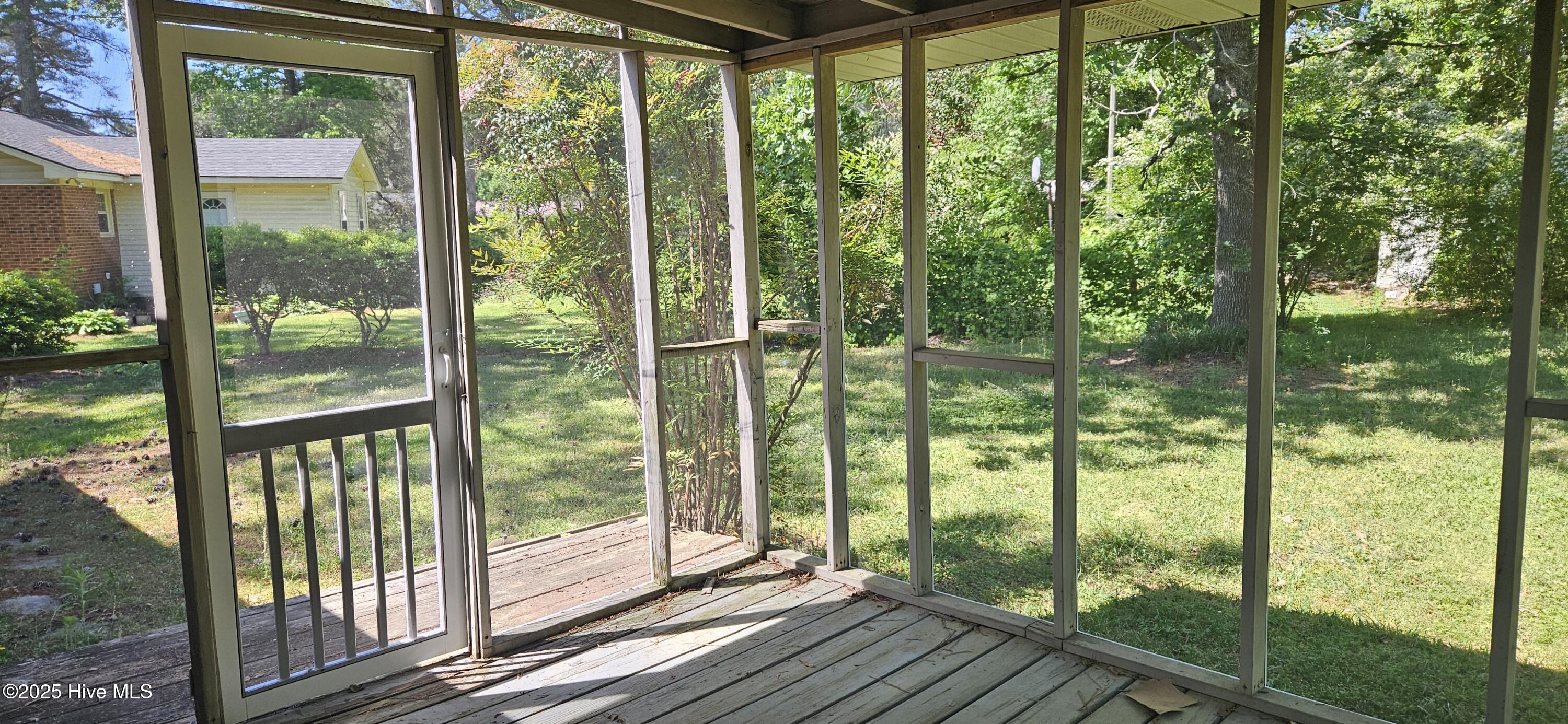 809 N Broad Street Property Photo 4
