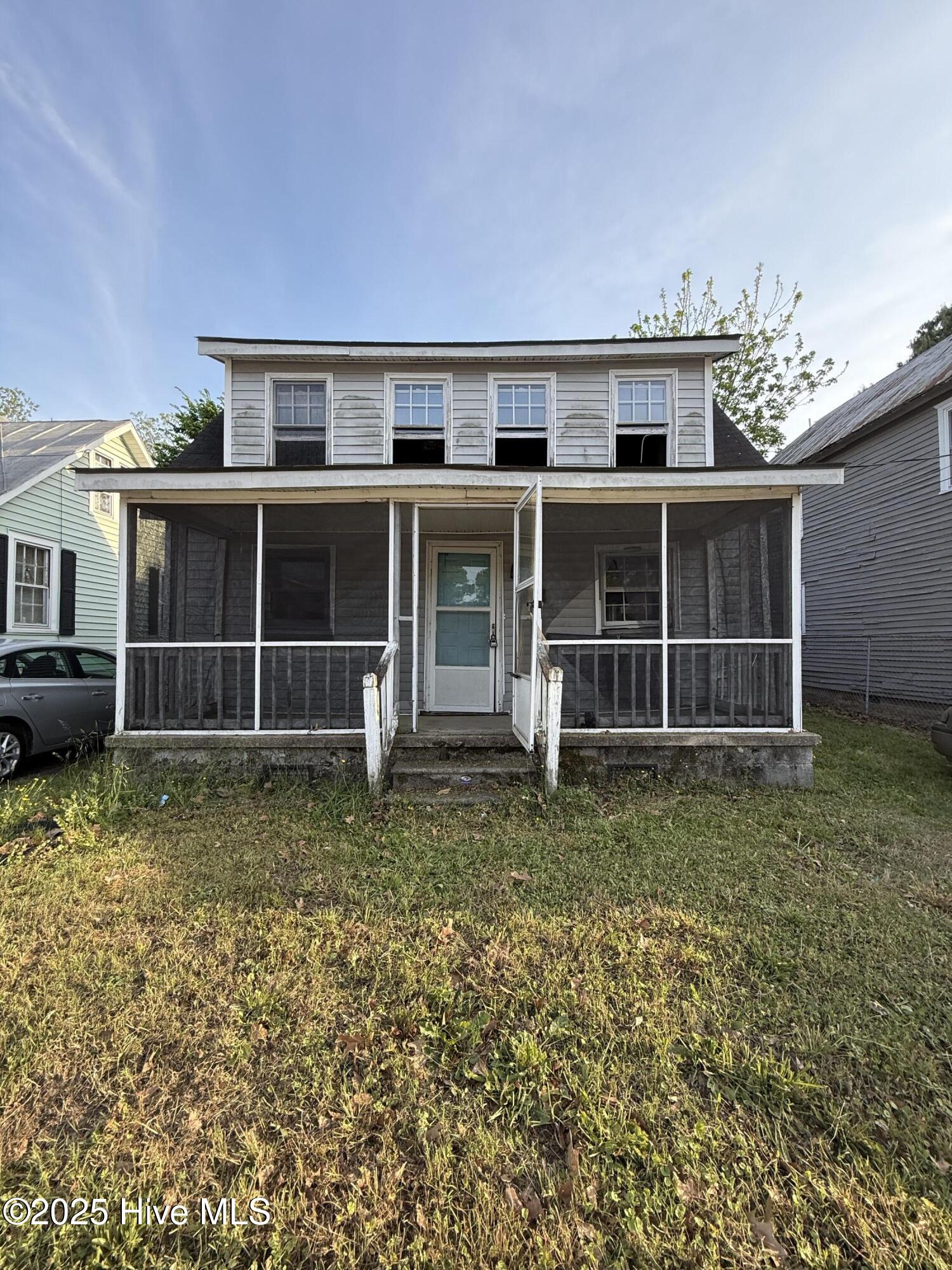 124 E Carteret Street Property Photo