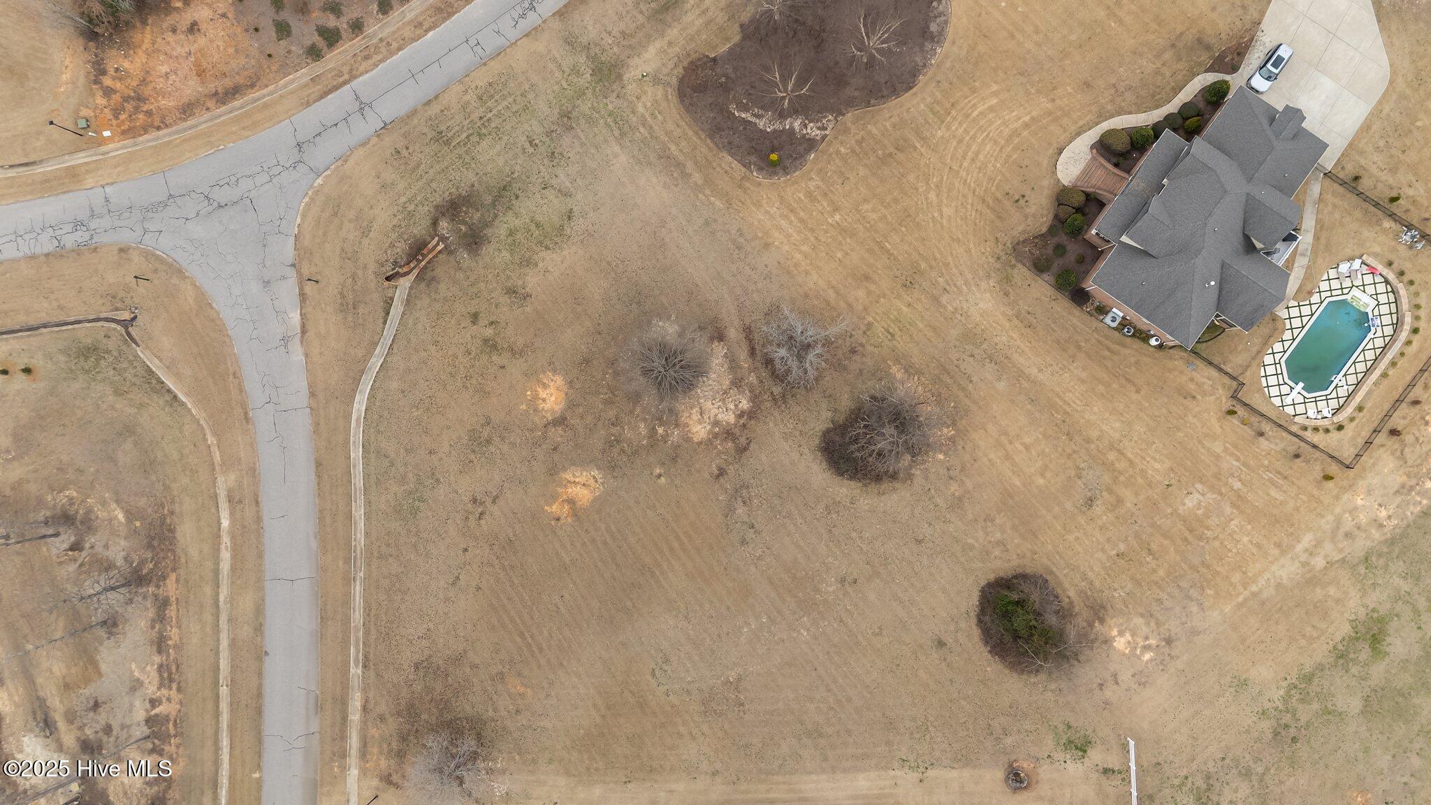 724 Cambridge Drive Property Photo 1