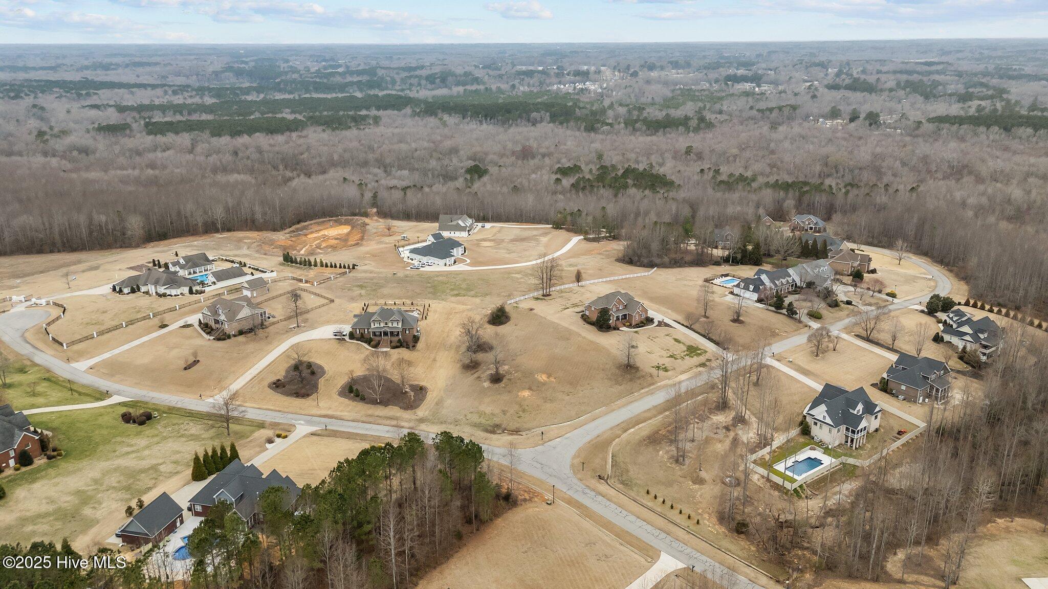 724 Cambridge Drive Property Photo 7