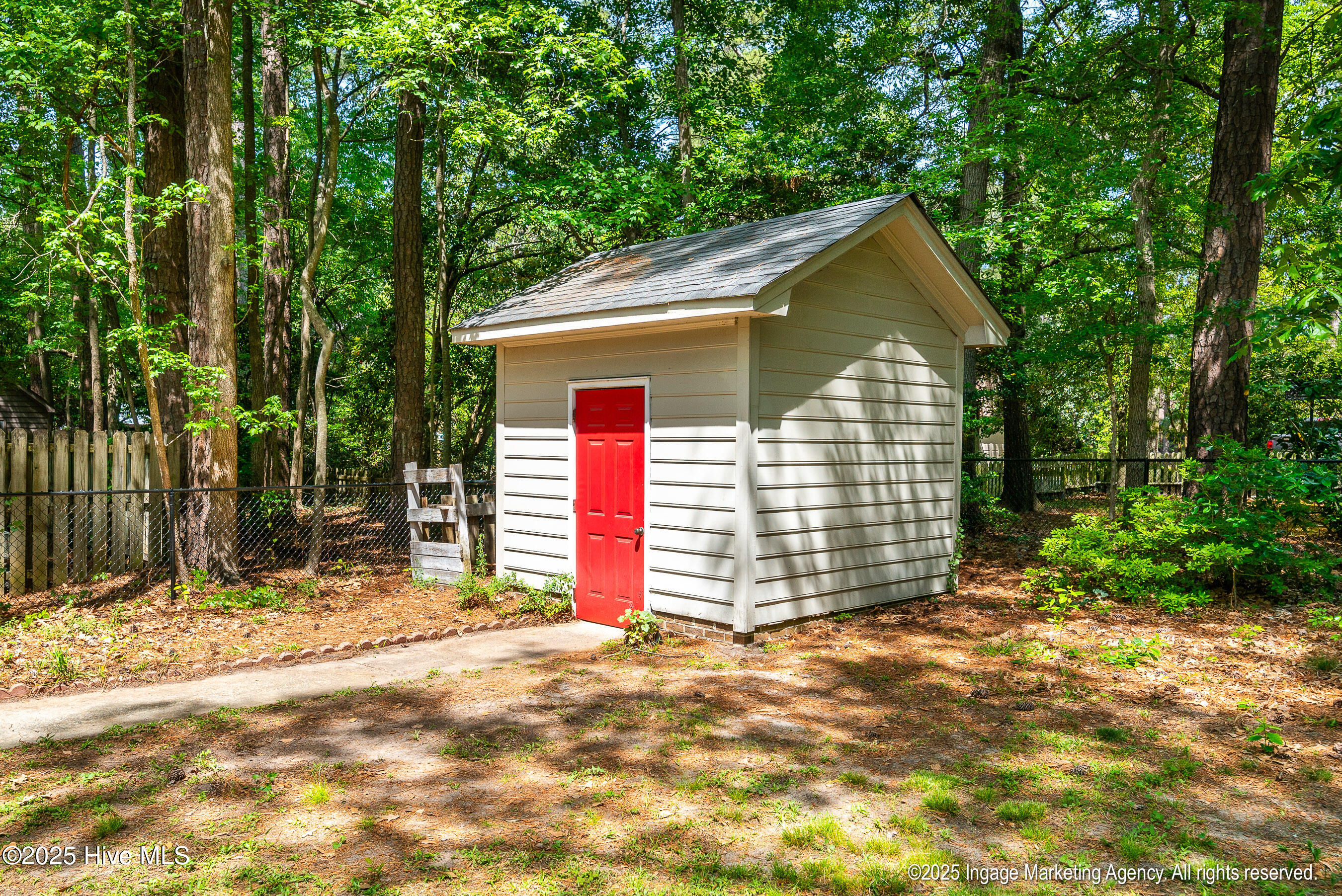 115 Antler Road Property Photo 39