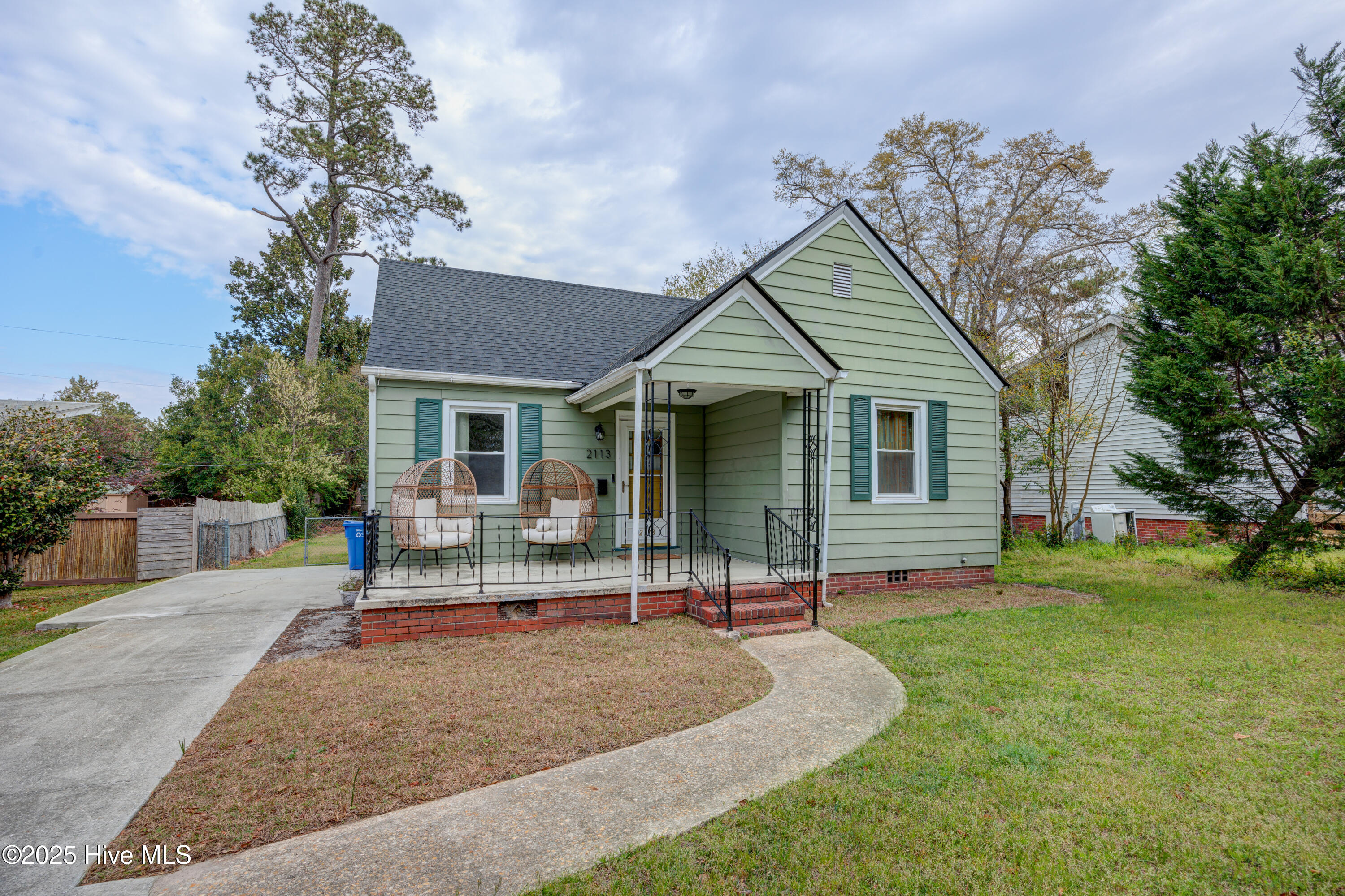 2113 Plaza Drive Property Photo