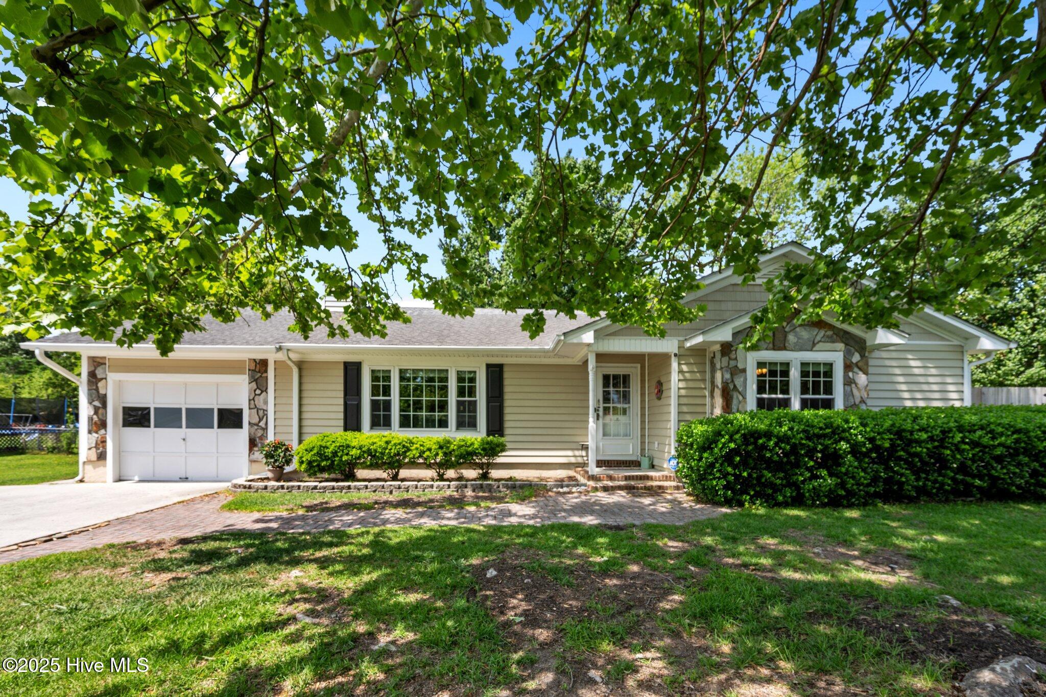 602 Wolverine Place Property Photo