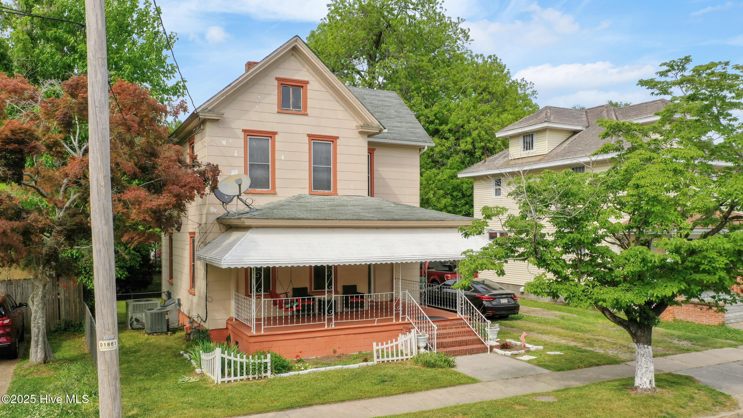 606 W Colonial Avenue Property Photo