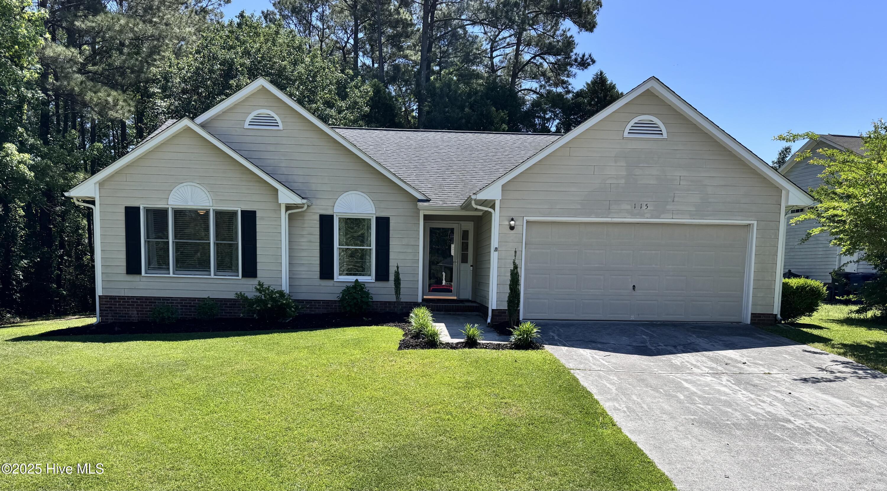 115 Winthrope Way Property Photo